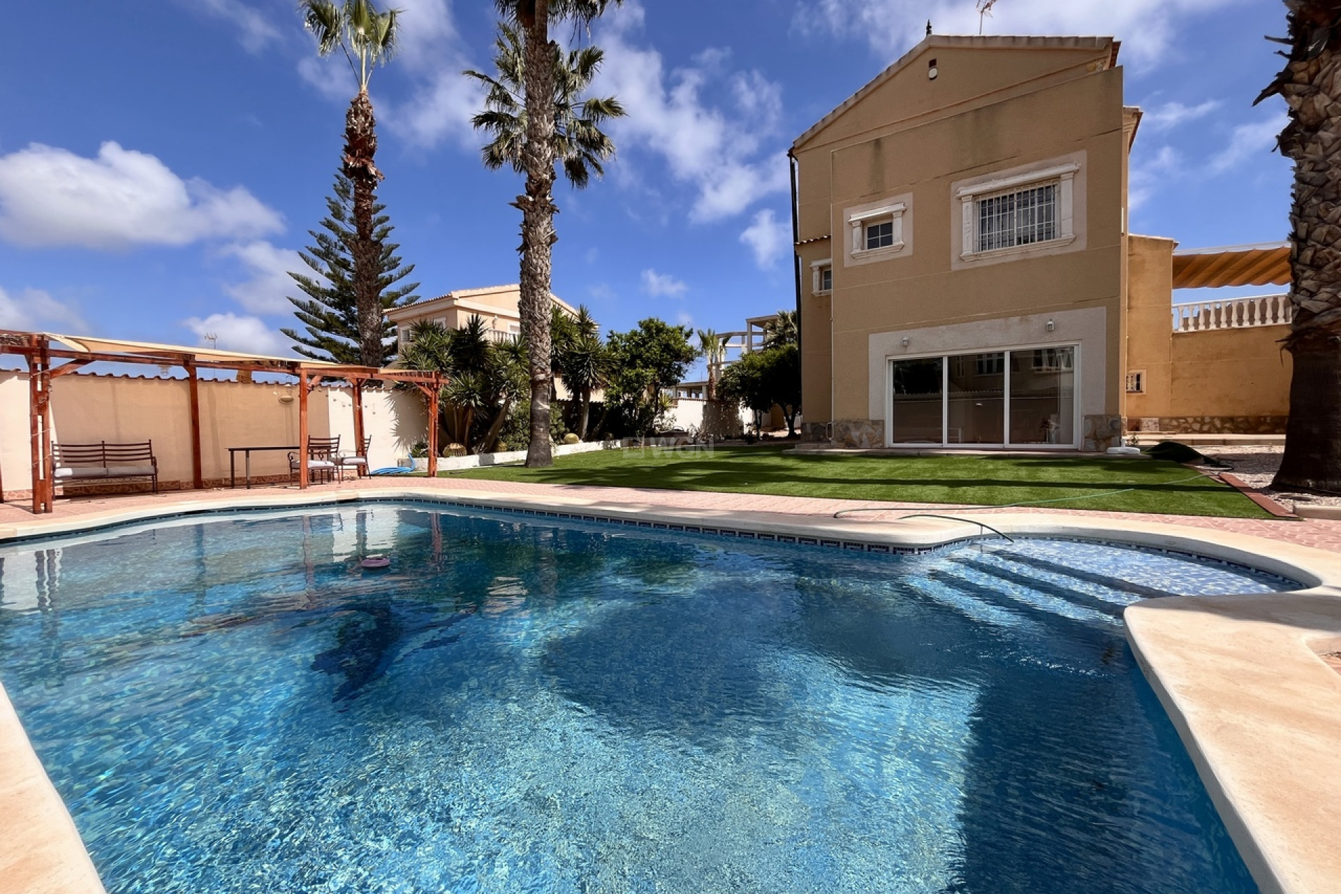 Reventa - Villa - La Zenia - Costa Blanca