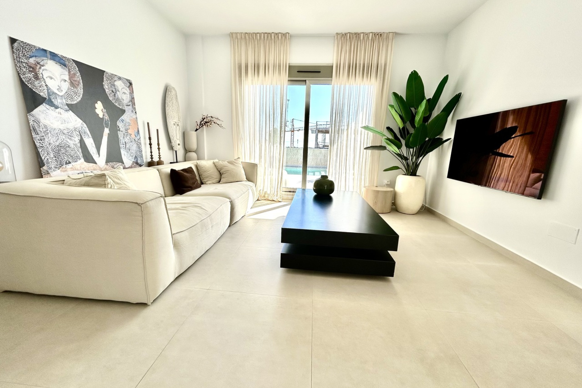 Reventa - Villa - Las Filipinas - Inland
