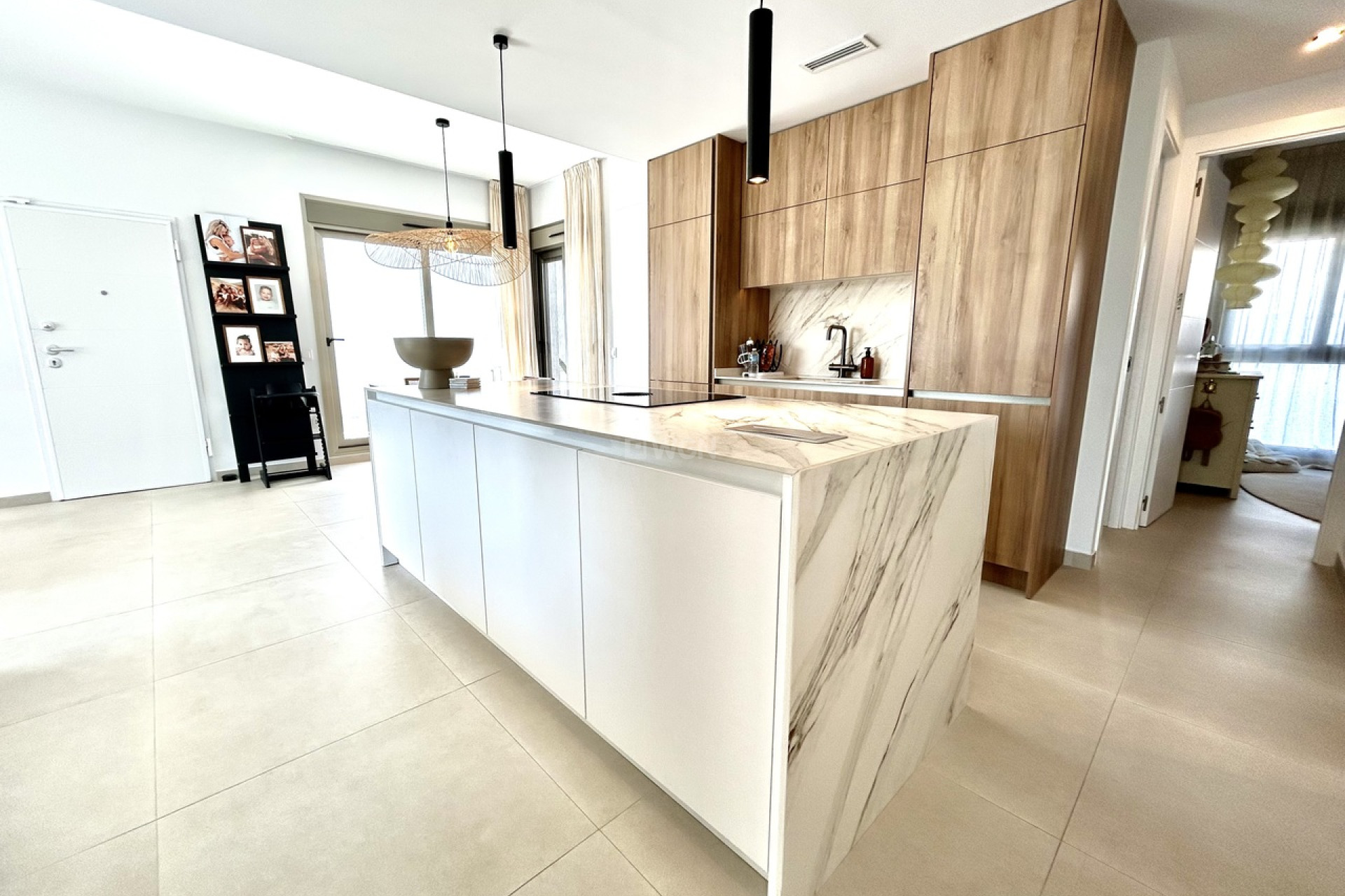 Reventa - Villa - Las Filipinas - Inland