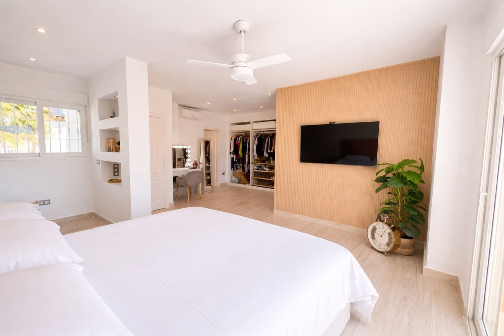 Reventa - Villa - Los Dolses - Inland