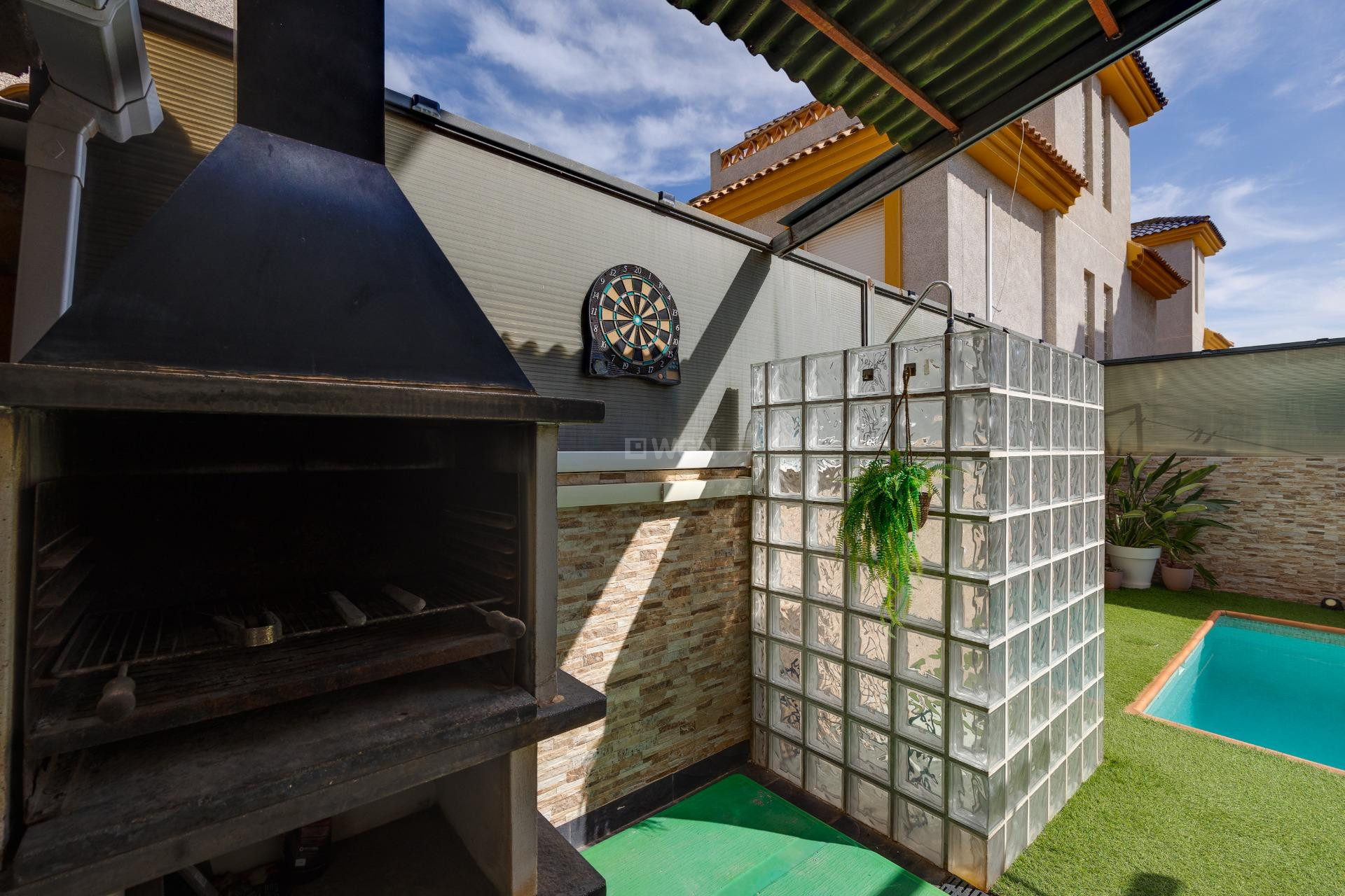 Reventa - Villa - Los Montesinos - La Herrada