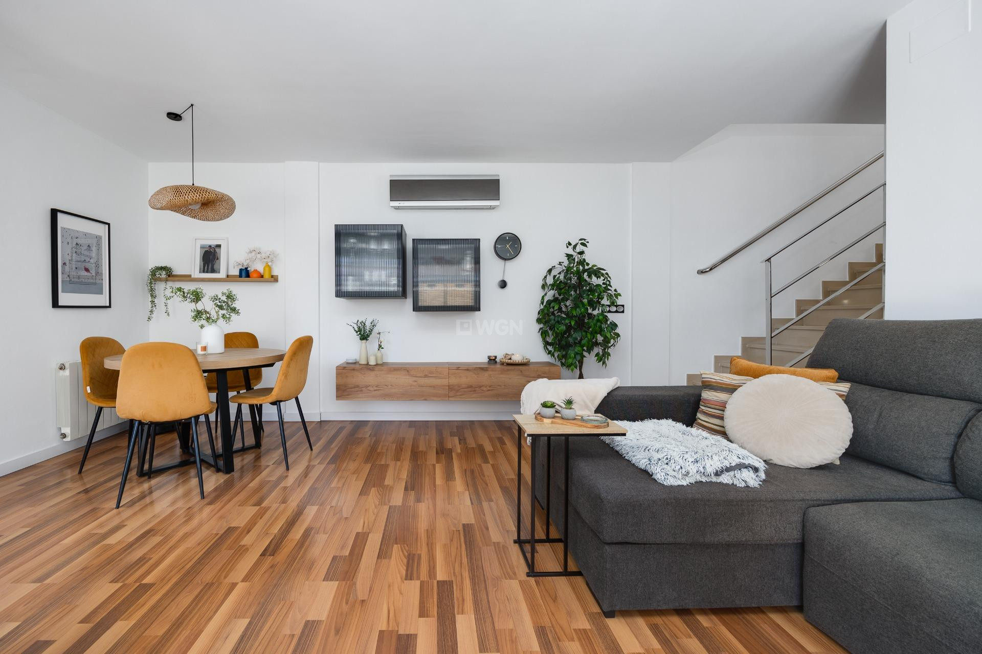 Reventa - Villa - Los Montesinos - La Herrada