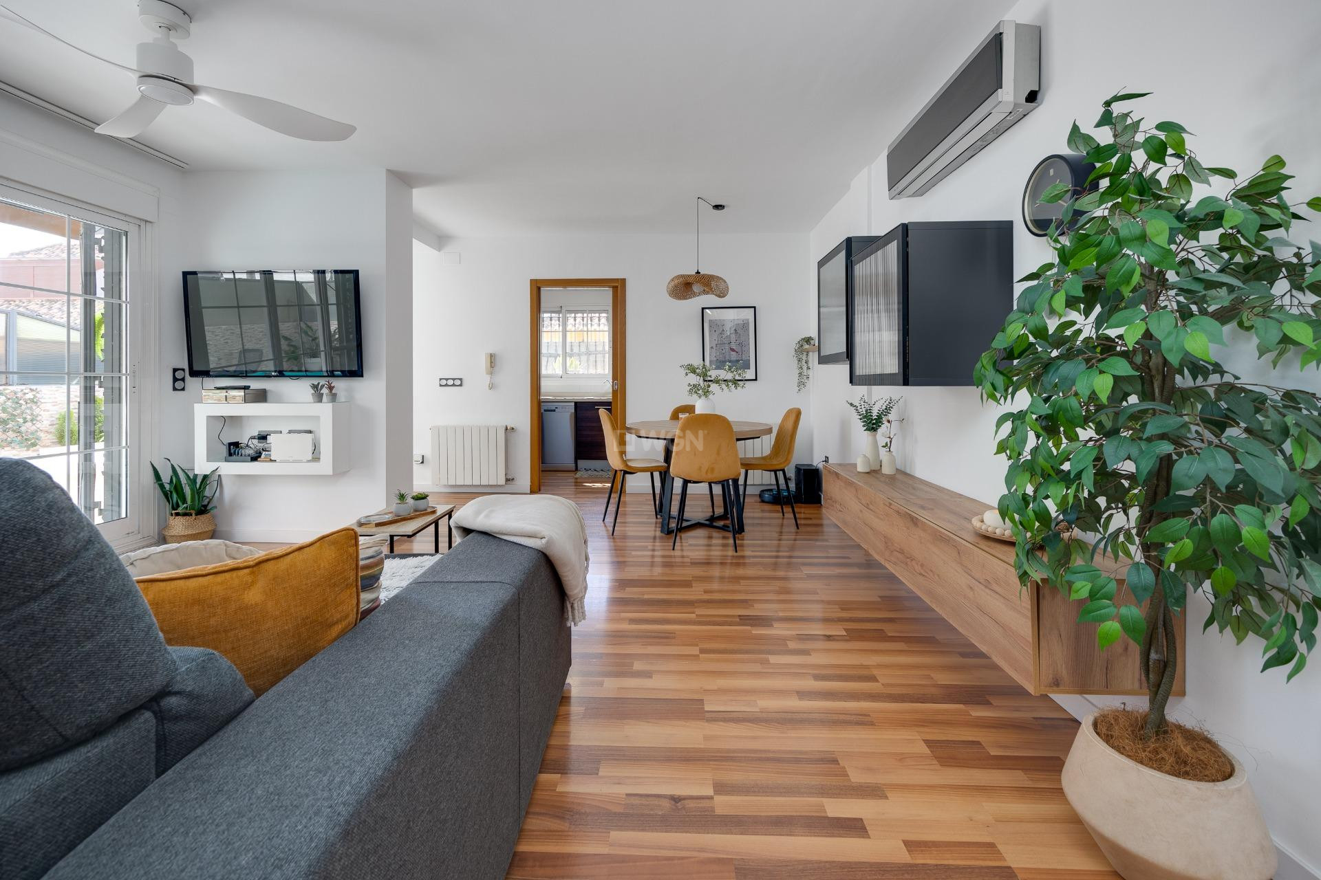 Reventa - Villa - Los Montesinos - La Herrada