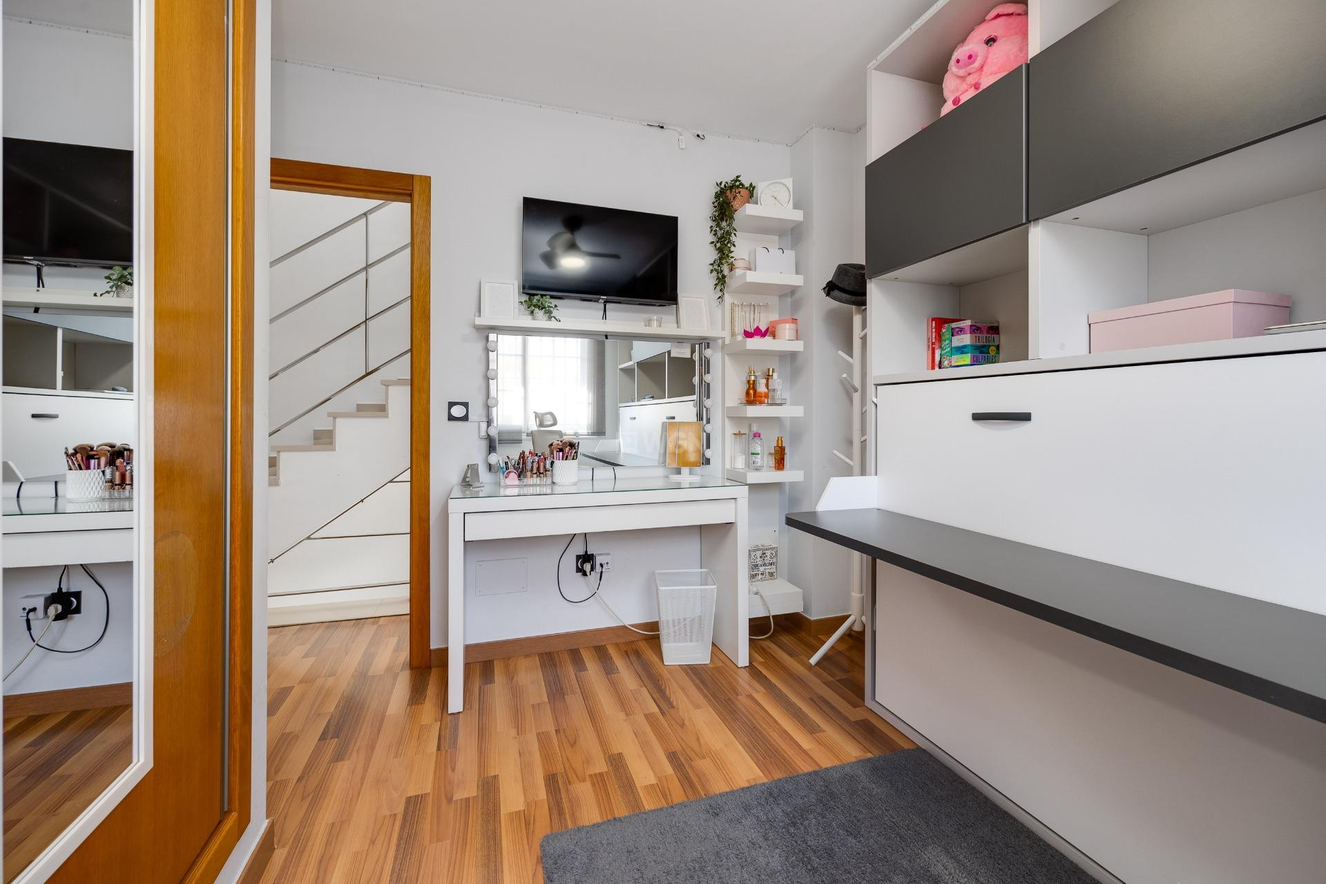 Reventa - Villa - Los Montesinos - La Herrada