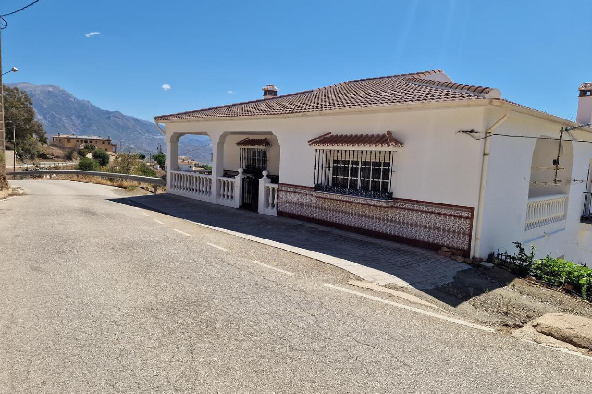 Reventa - Villa - Los Romanes - Inland