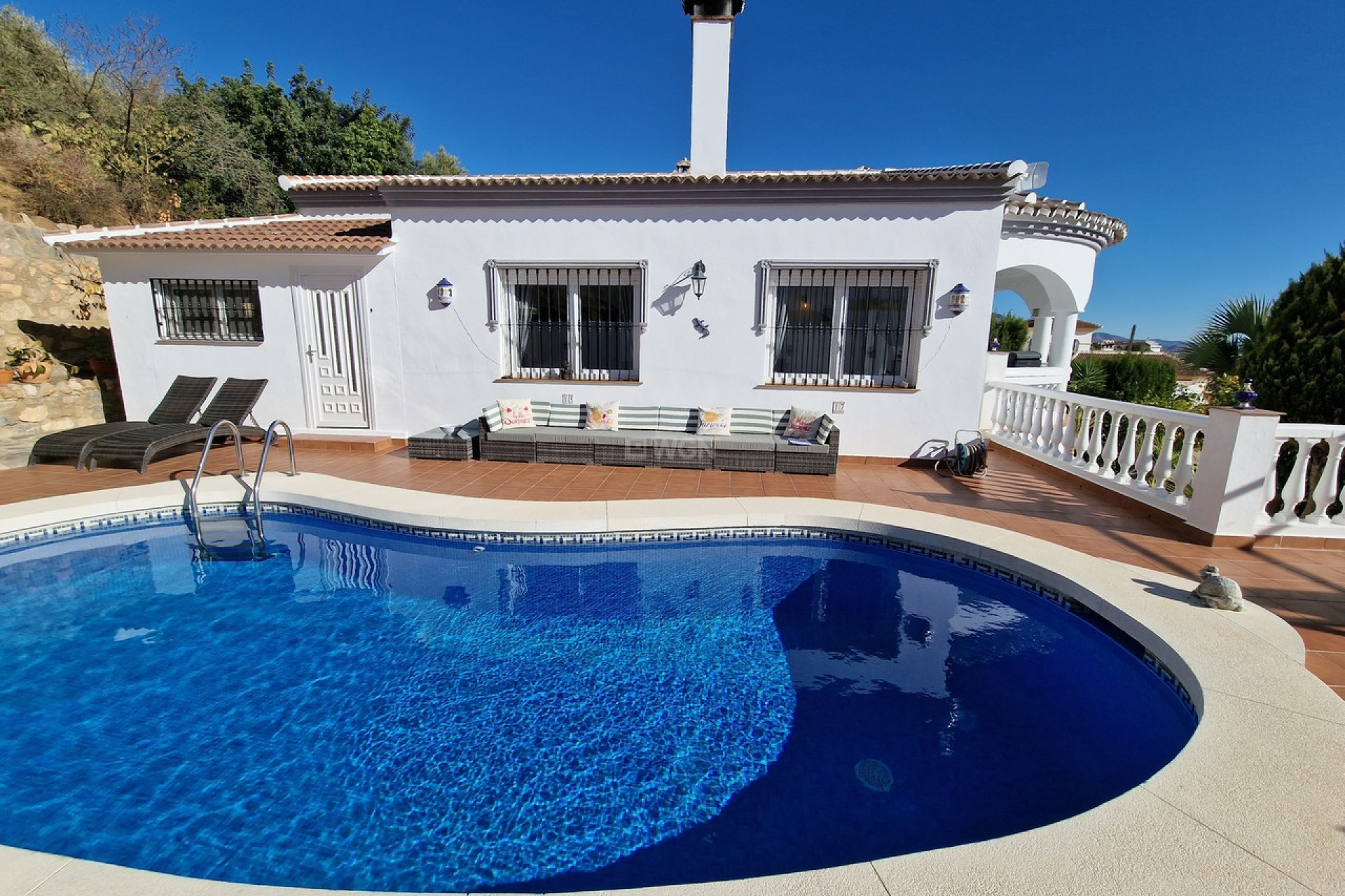 Reventa - Villa - Mondrón - Inland