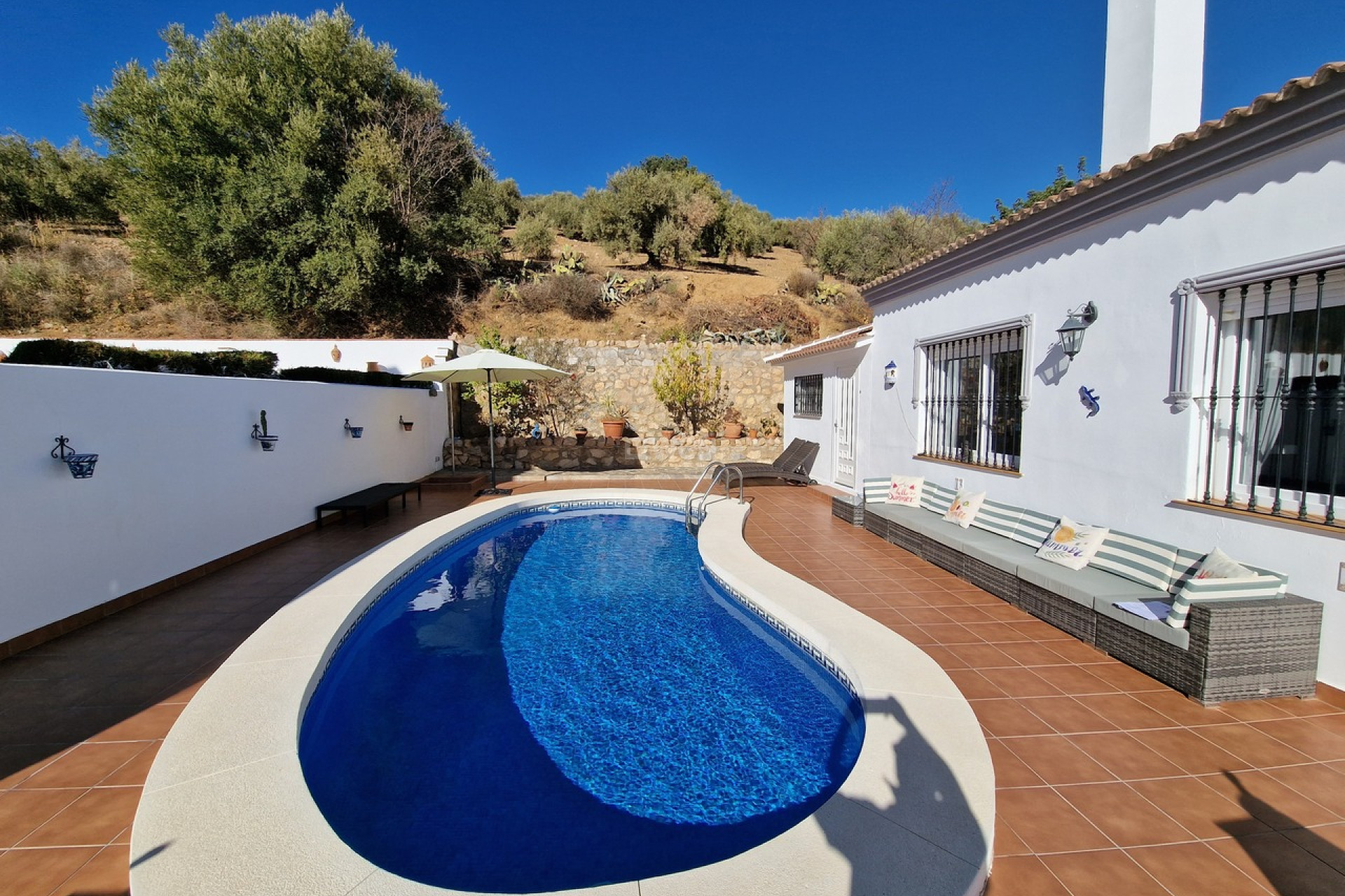 Reventa - Villa - Mondrón - Inland