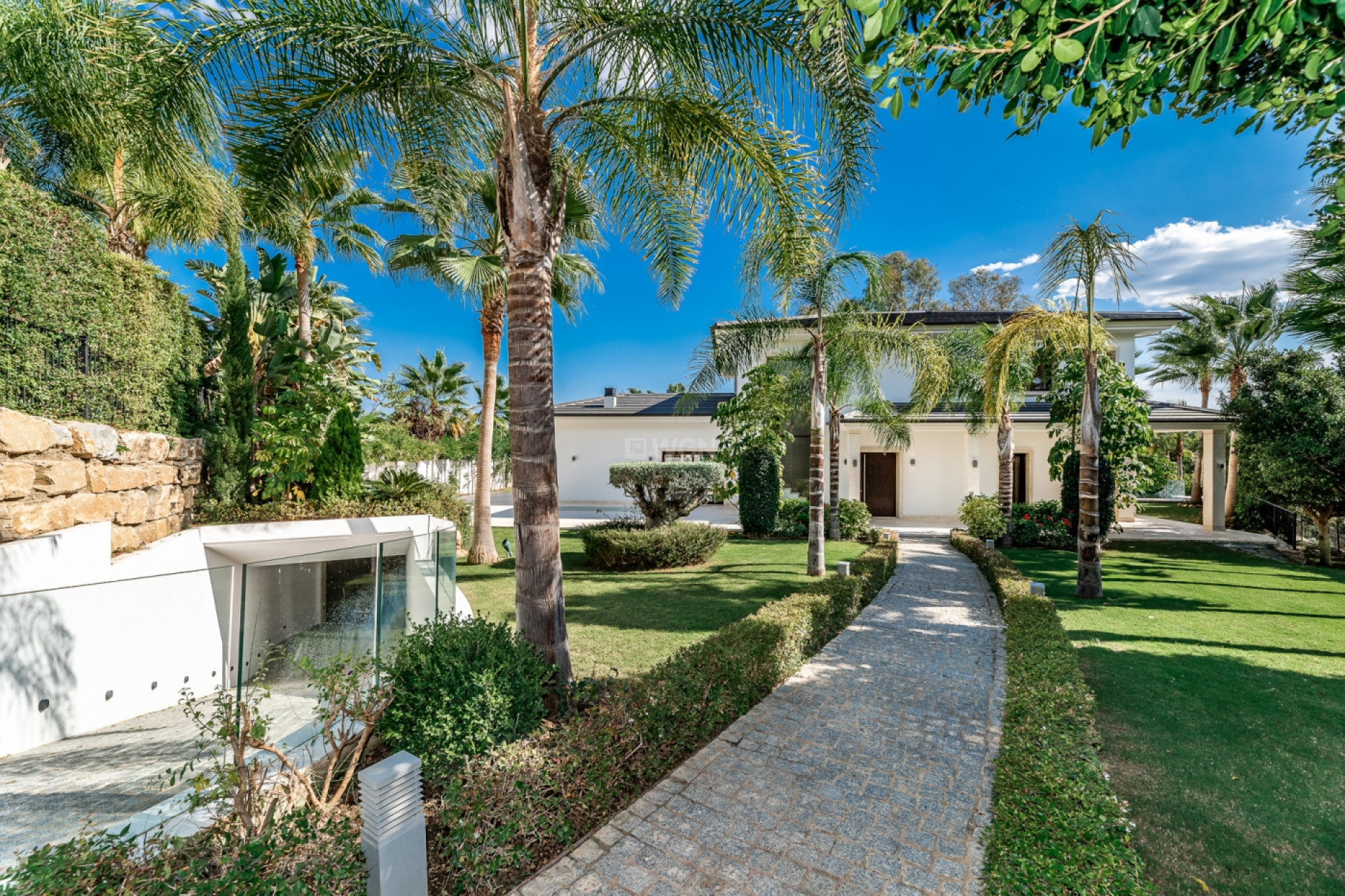 Reventa - Villa - Nueva Andalucía - Costa del Sol