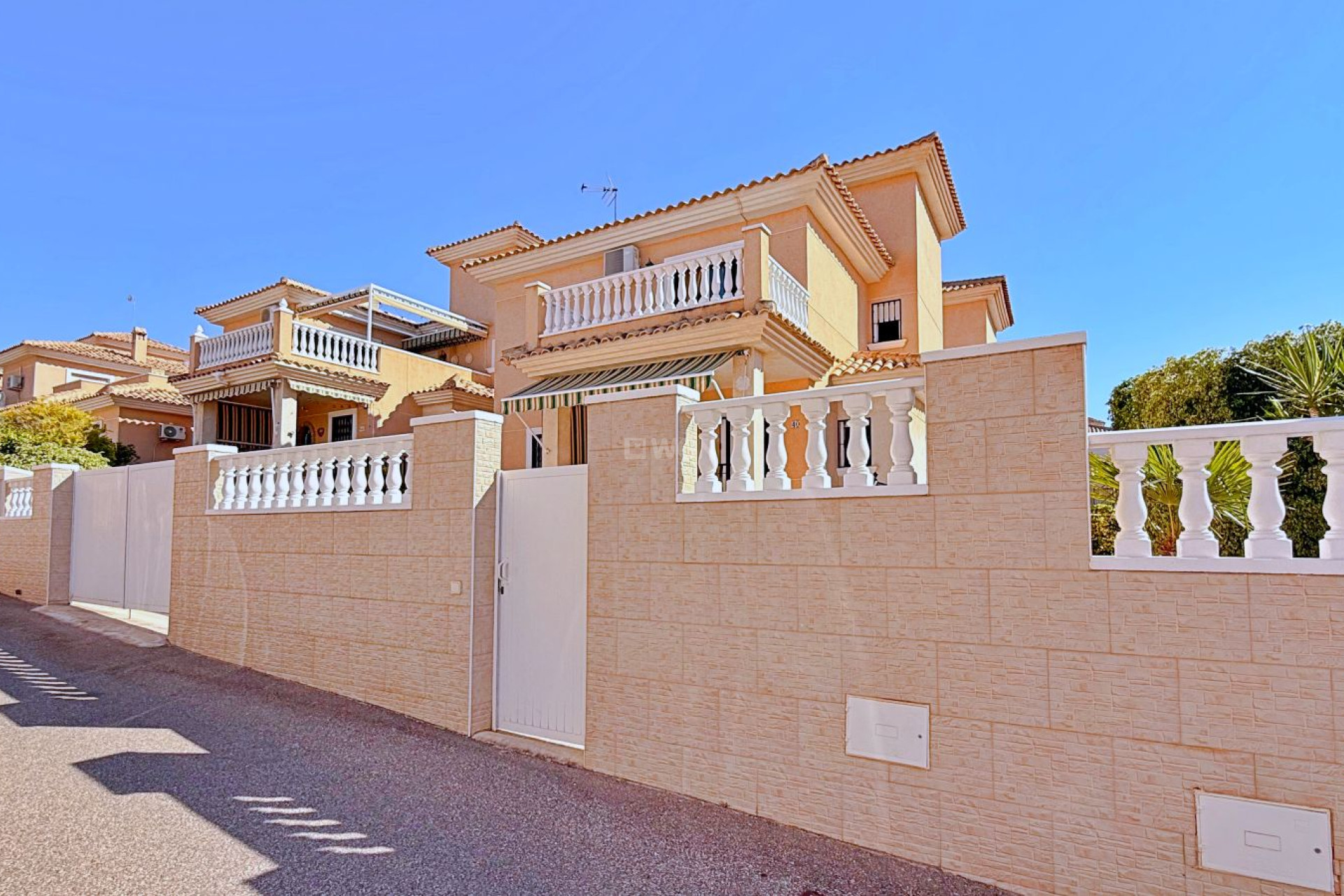 Reventa - Villa - Orihuela - Inland