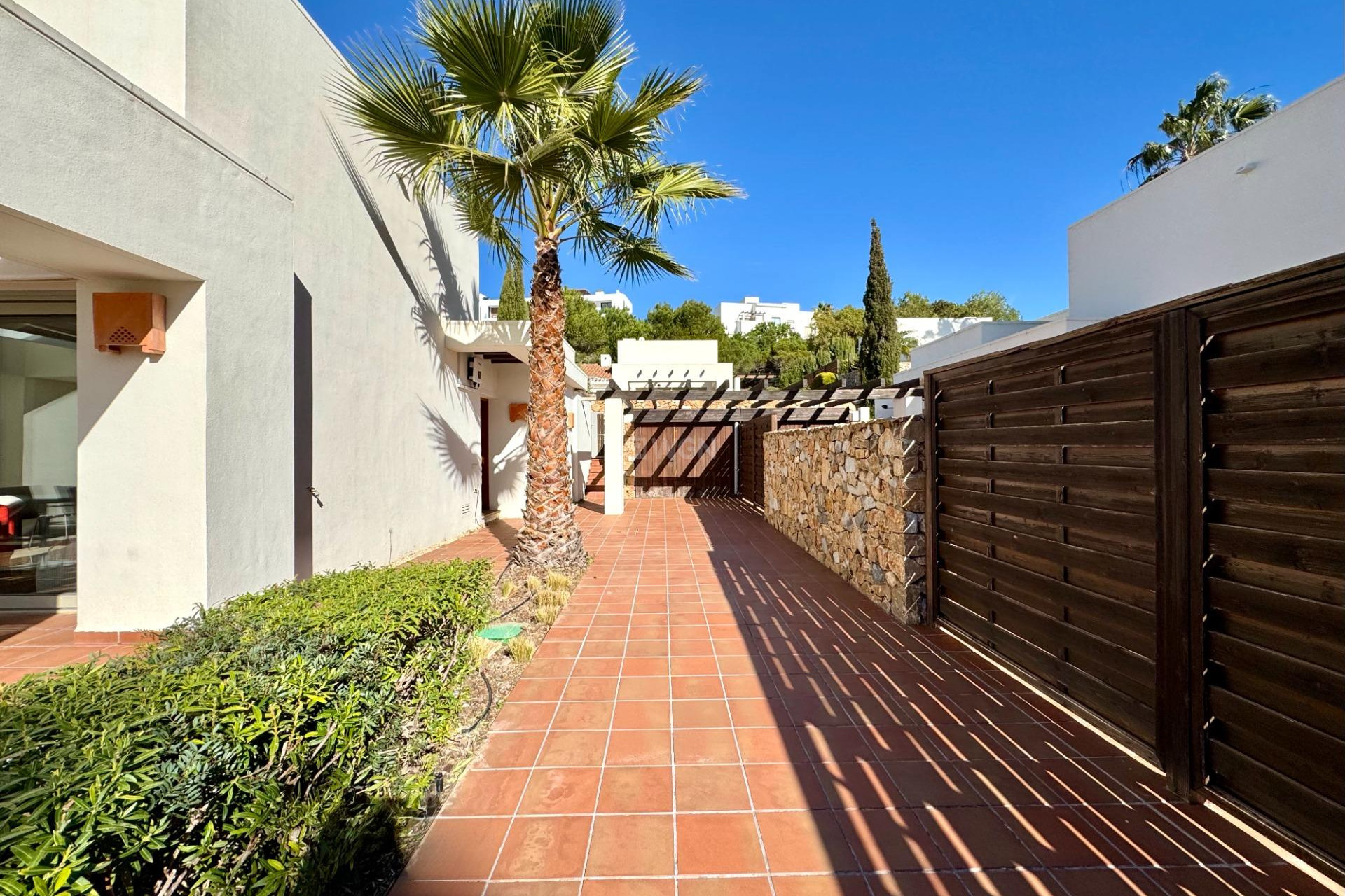 Reventa - Villa - Orihuela - Las Colinas Golf