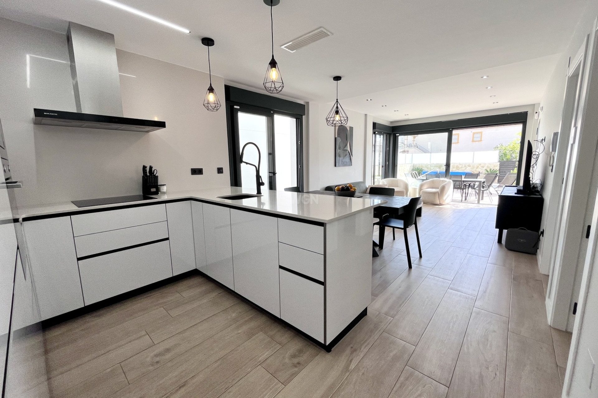 Reventa - Villa - Punta Prima - Costa Blanca