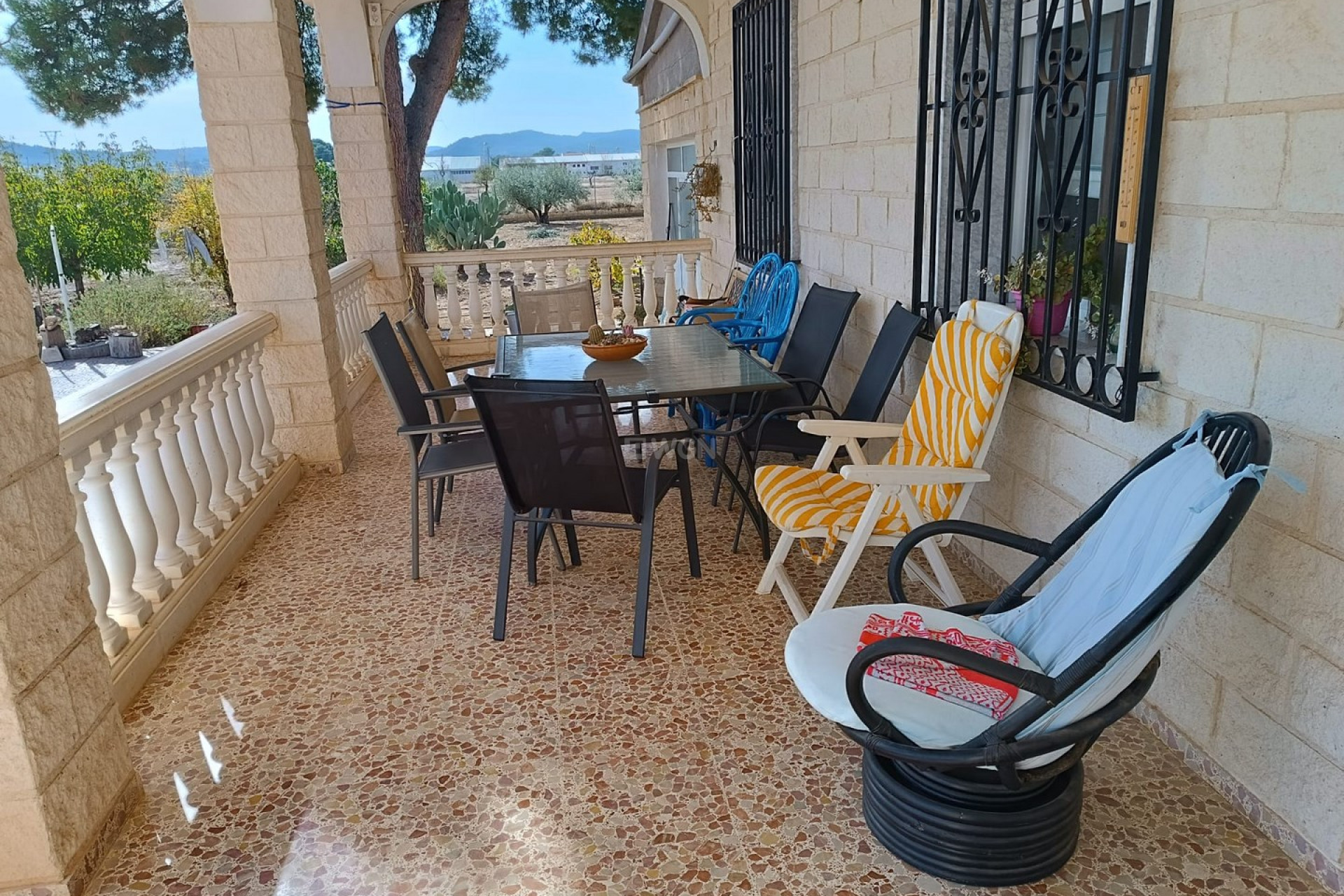 Reventa - Villa - Revuelta de Yecla - Inland