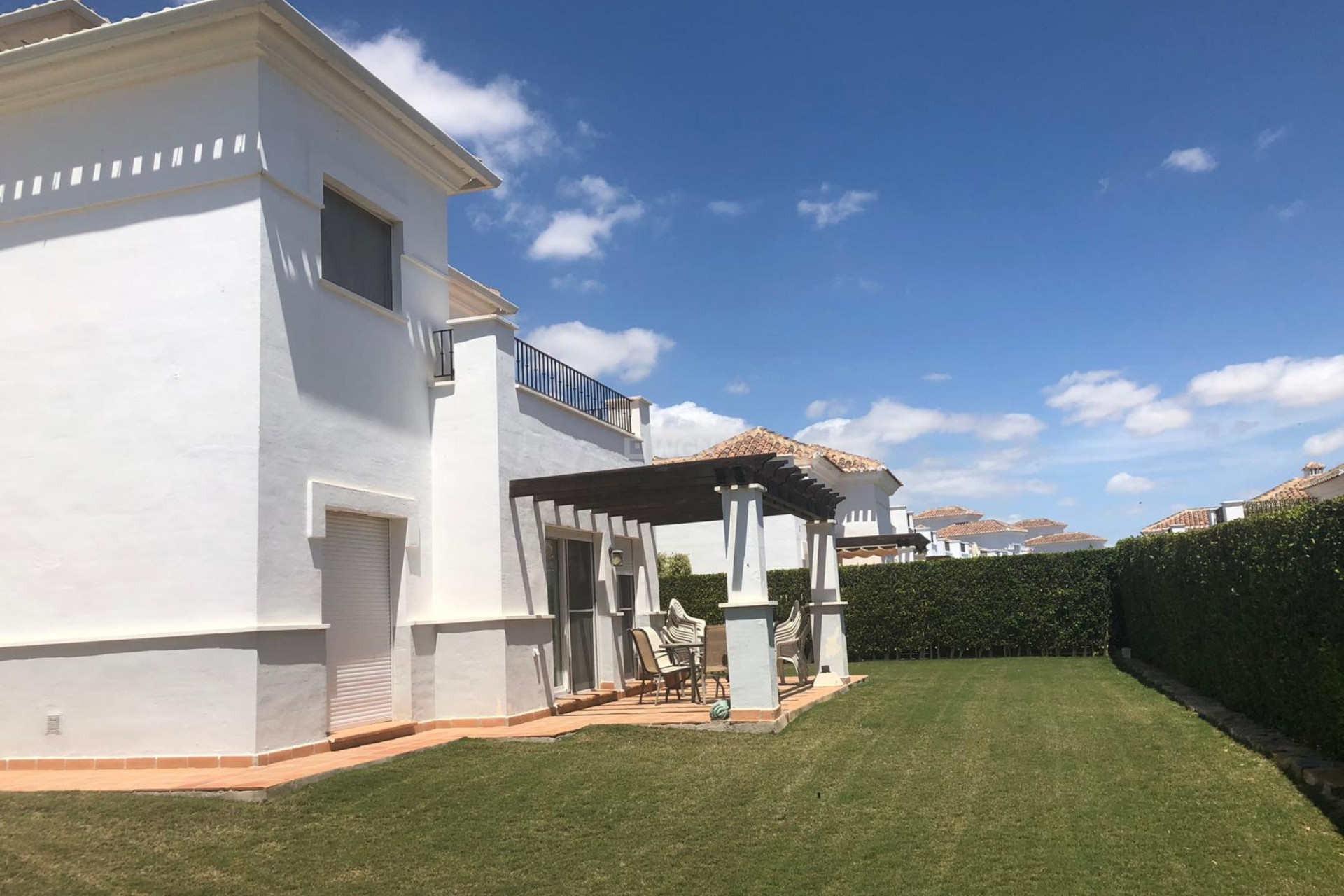 Reventa - Villa - Roldan - Inland