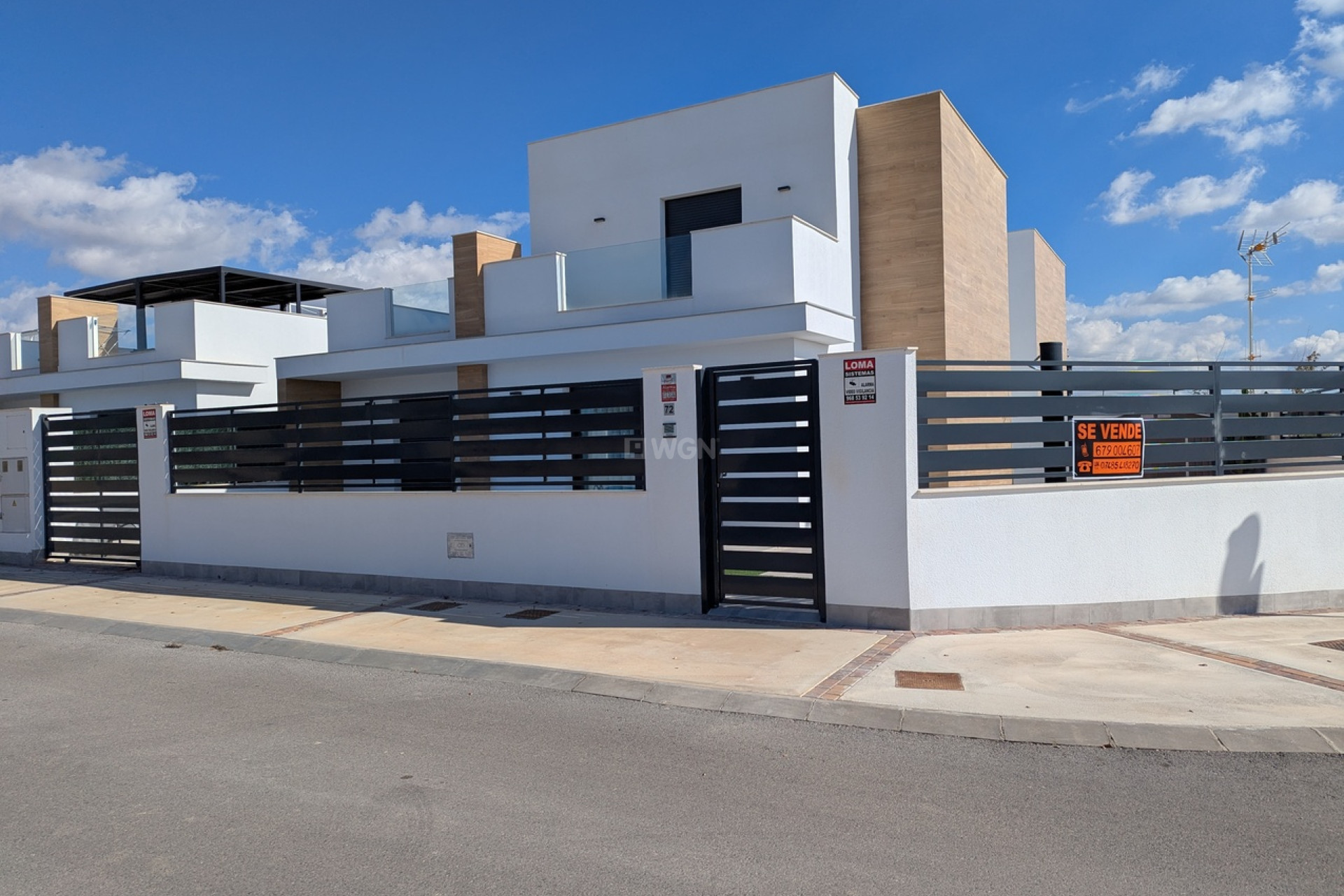 Reventa - Villa - Roldan - Inland