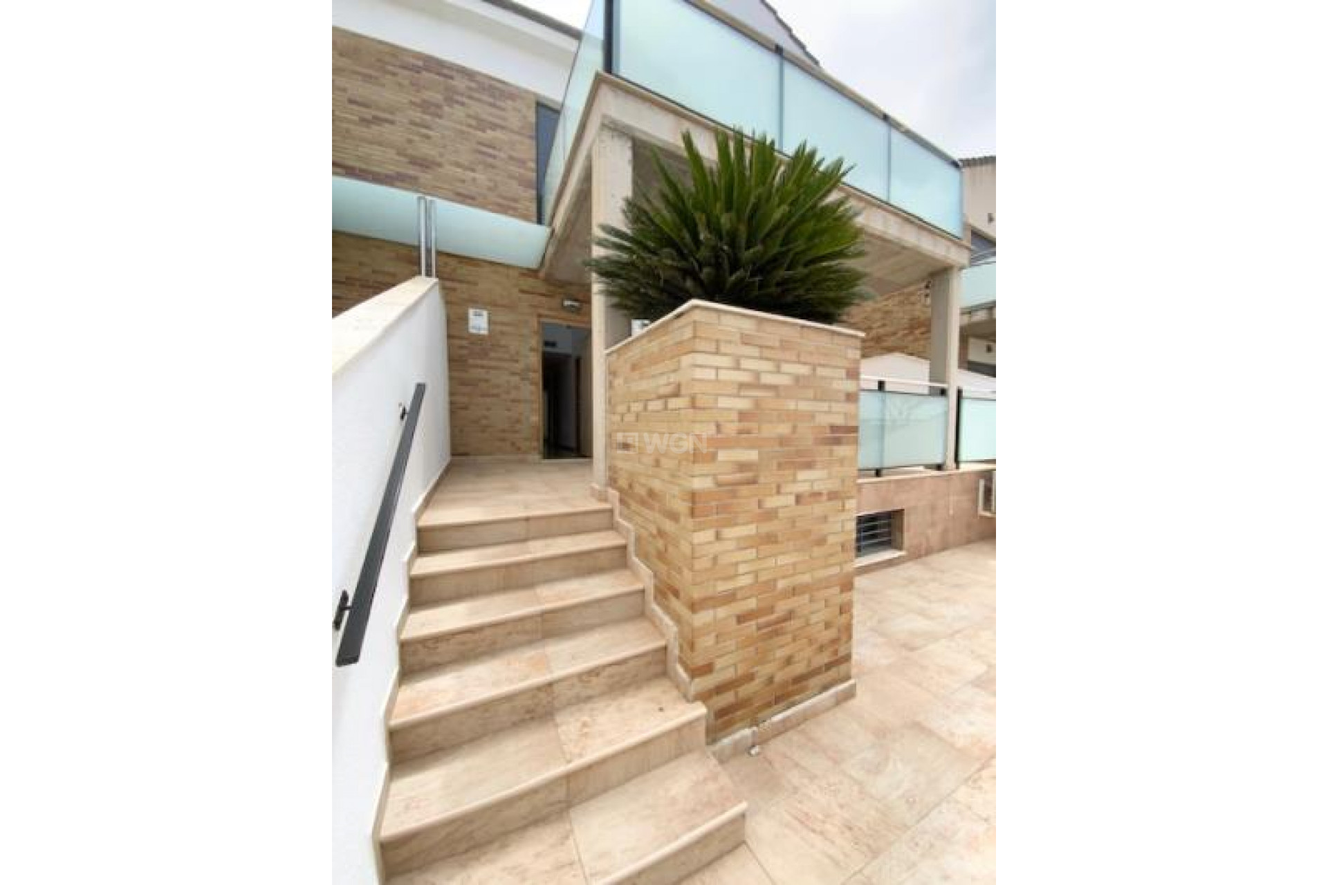 Reventa - Villa - Roldan - Inland