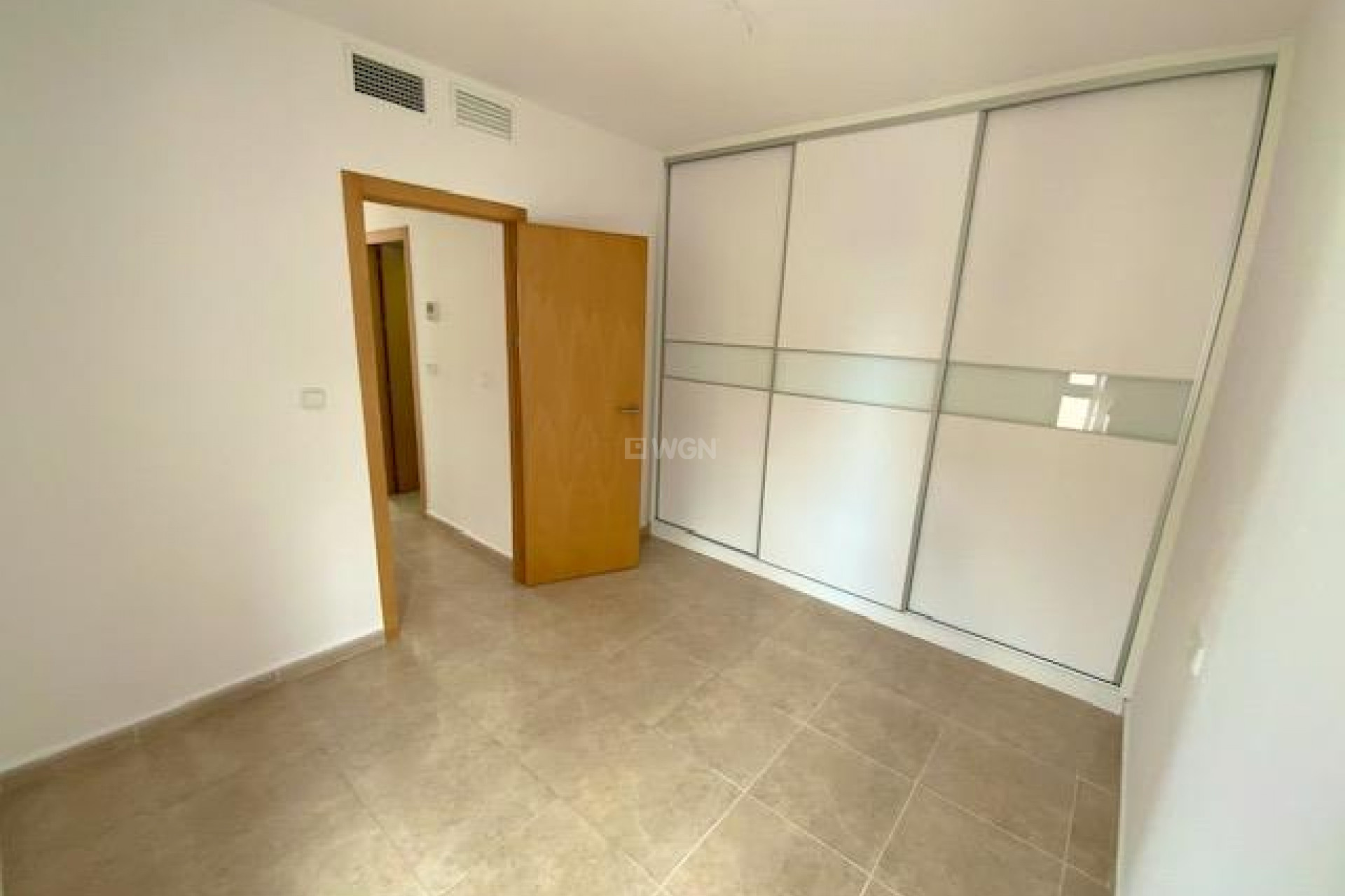 Reventa - Villa - Roldan - Inland