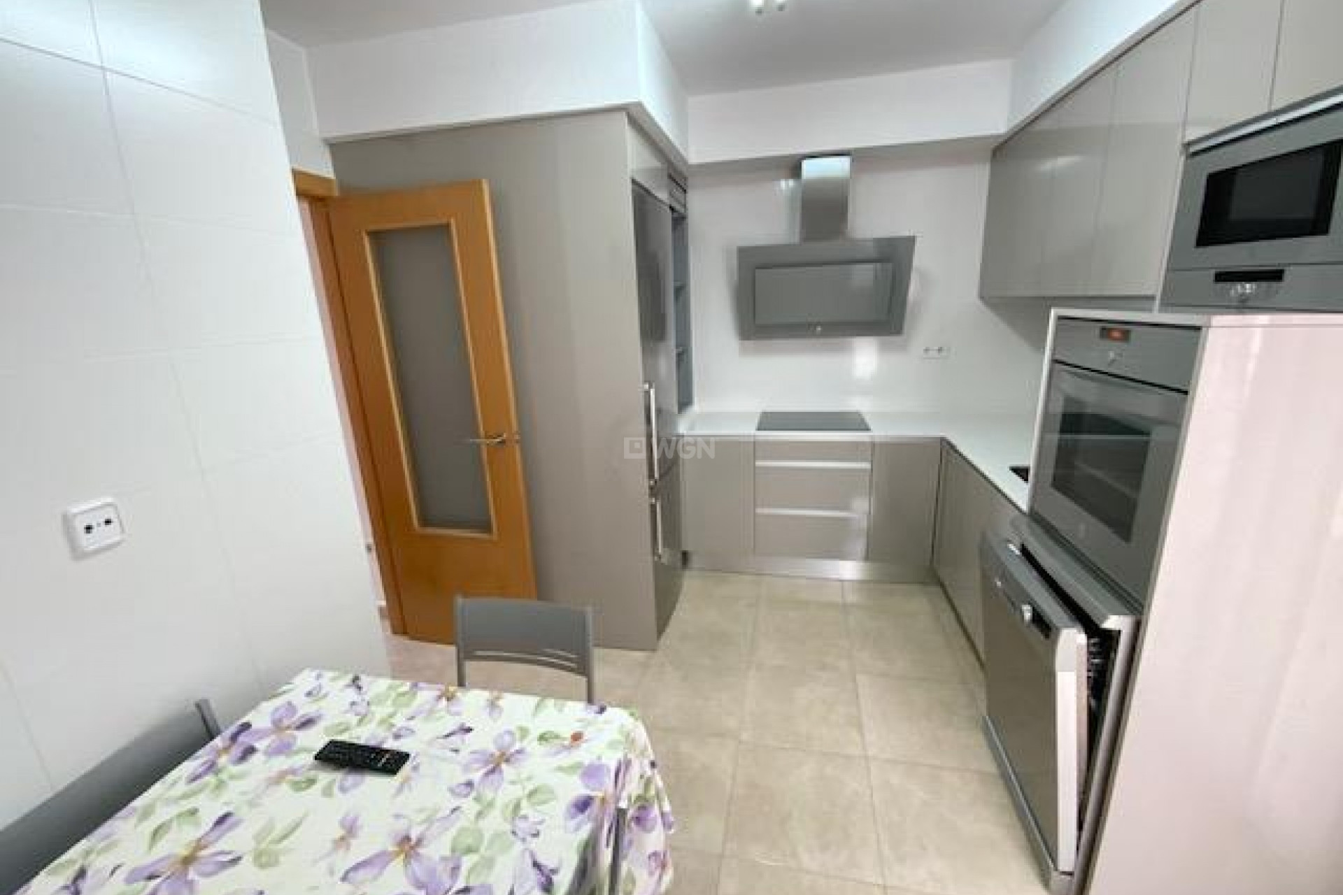 Reventa - Villa - Roldan - Inland