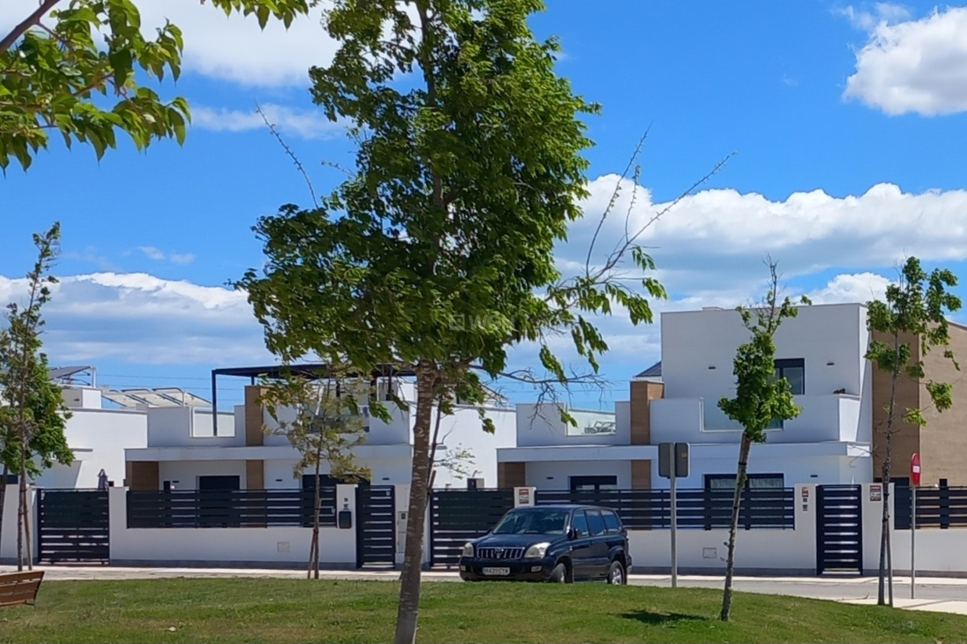 Reventa - Villa - Roldan - Inland