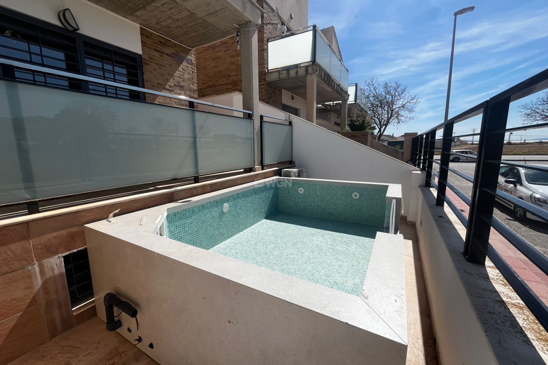 Reventa - Villa - Roldan - Inland