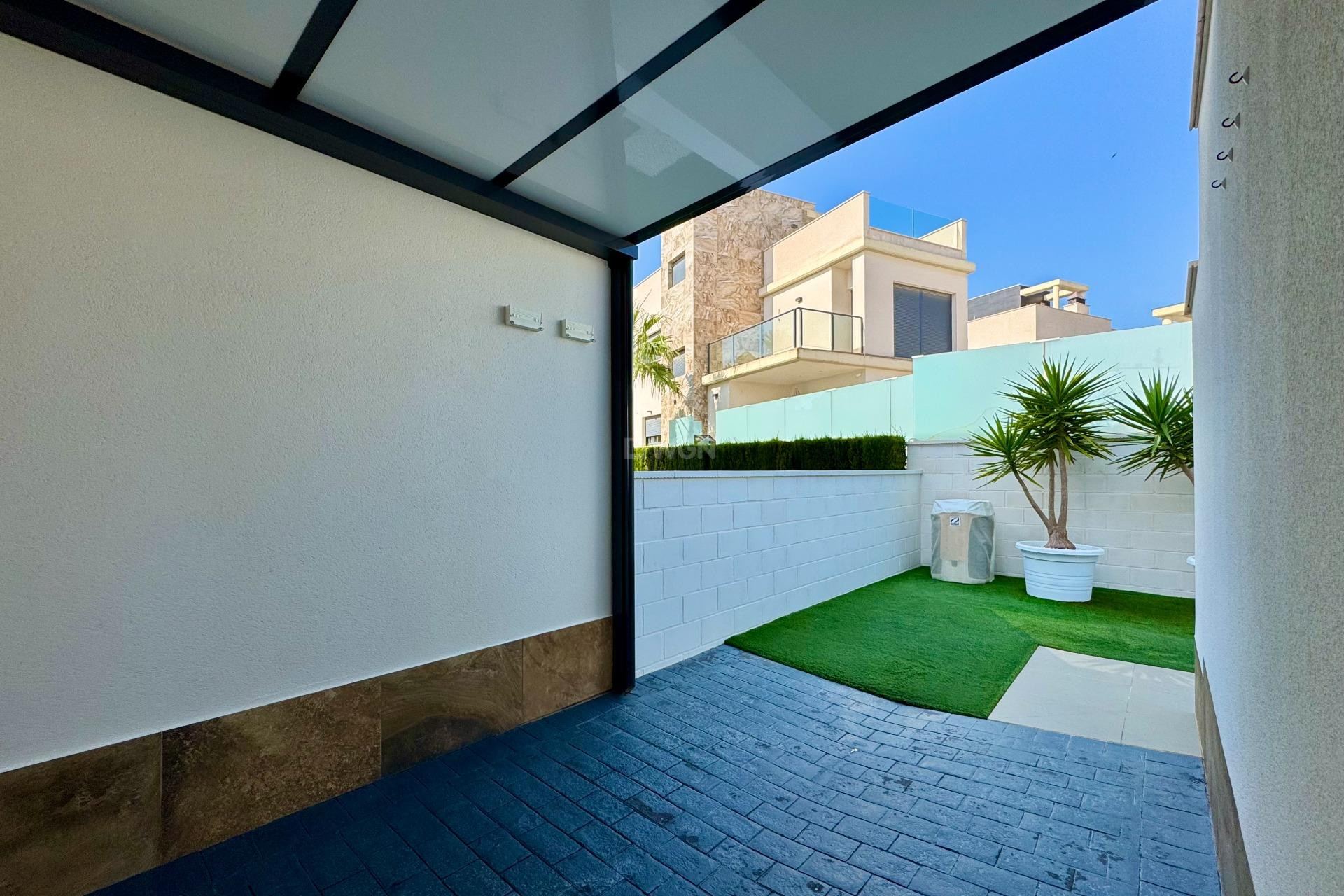 Reventa - Villa - San Miguel de Salinas - Bellavista