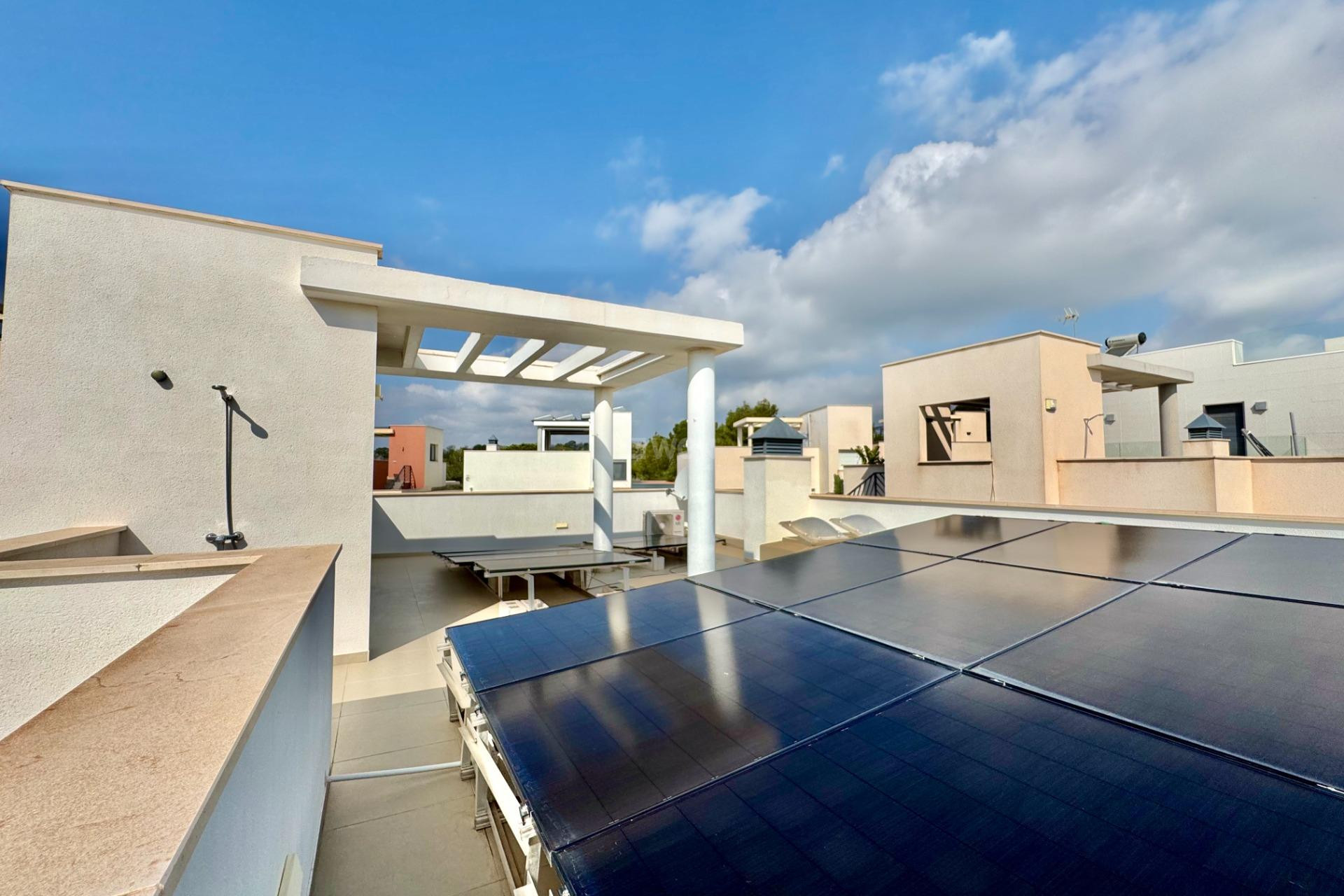 Reventa - Villa - San Miguel de Salinas - Bellavista