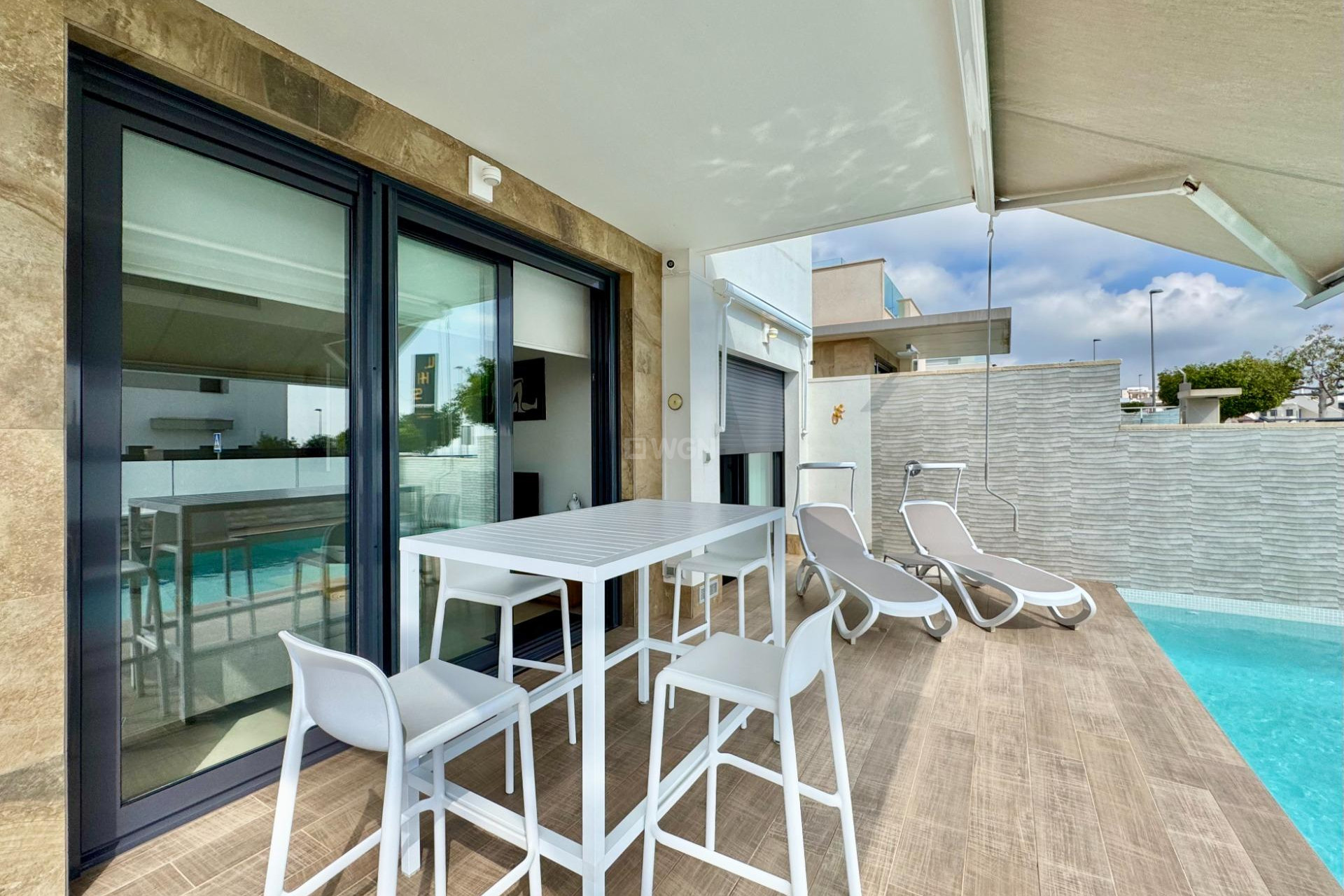 Reventa - Villa - San Miguel de Salinas - Bellavista
