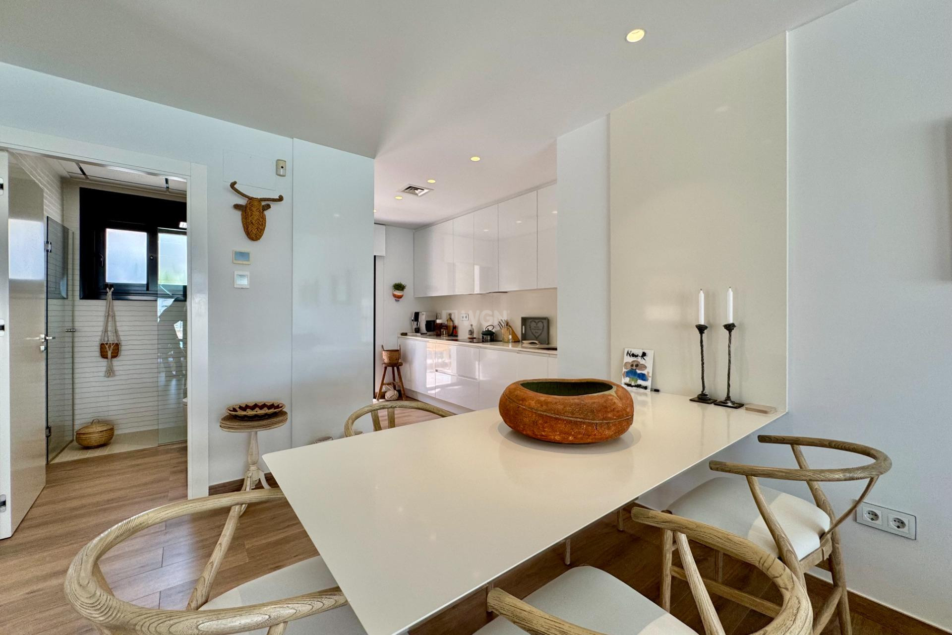 Reventa - Villa - San Miguel de Salinas - Bellavista