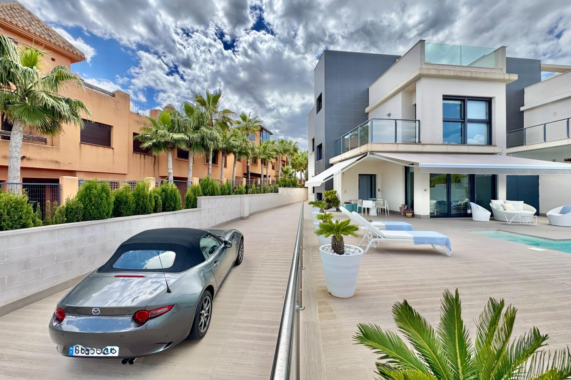 Reventa - Villa - San Miguel de Salinas - Bellavista