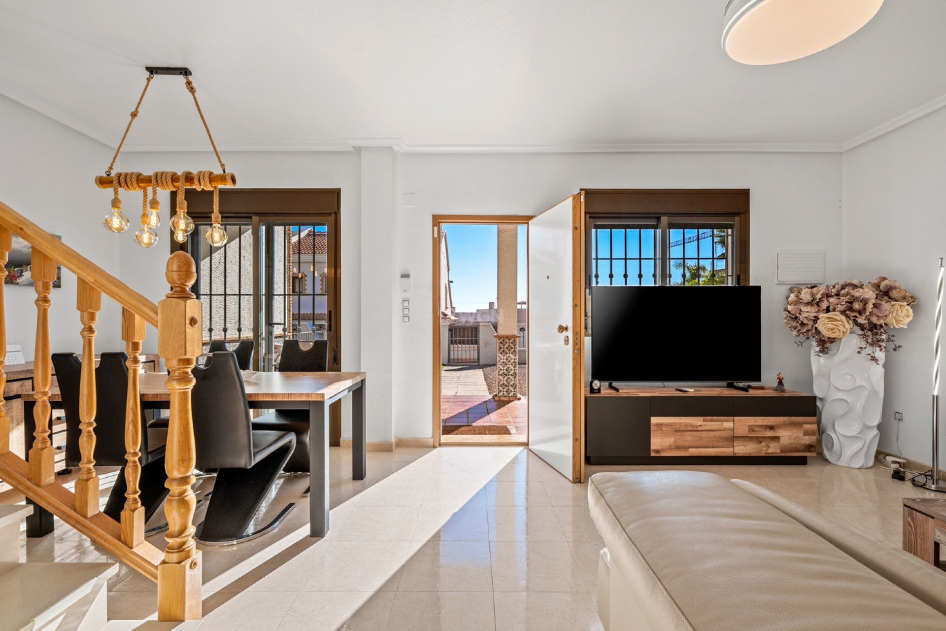 Reventa - Villa - San Miguel de Salinas - Inland