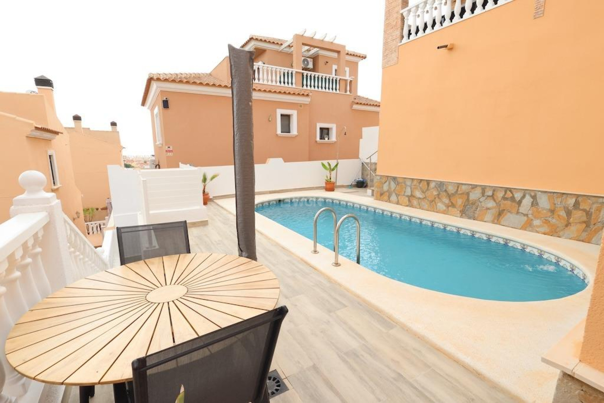 Reventa - Villa - San Miguel de Salinas - Inland