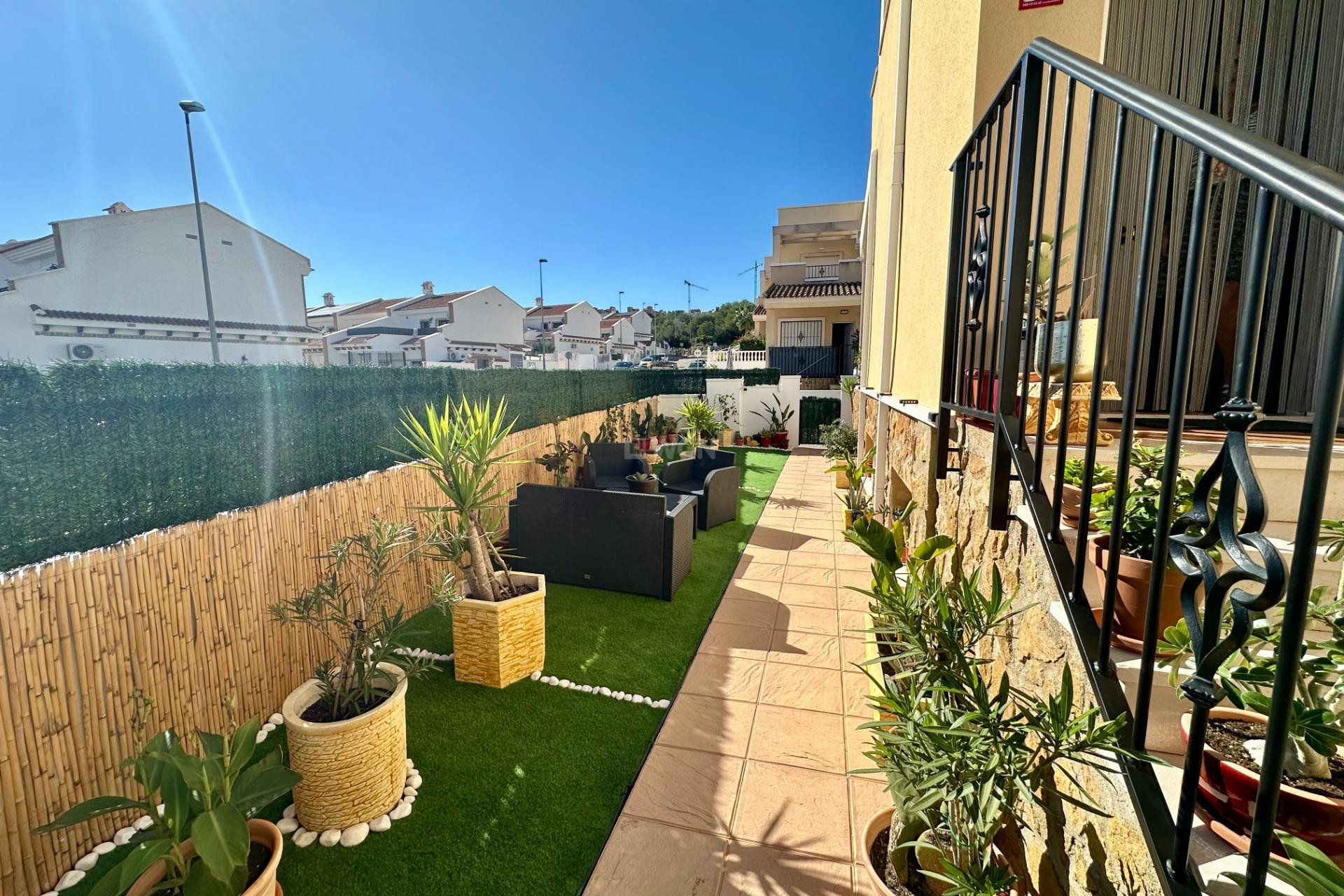 Reventa - Villa - San Miguel de Salinas - Residencial Los Flamencos