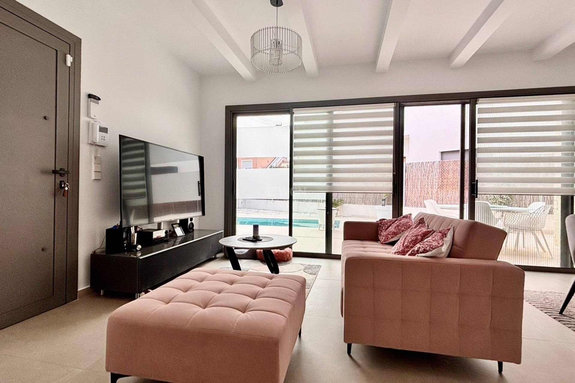 Reventa - Villa - San Miguel de Salinas - Urbanizacion Blue Lagoon