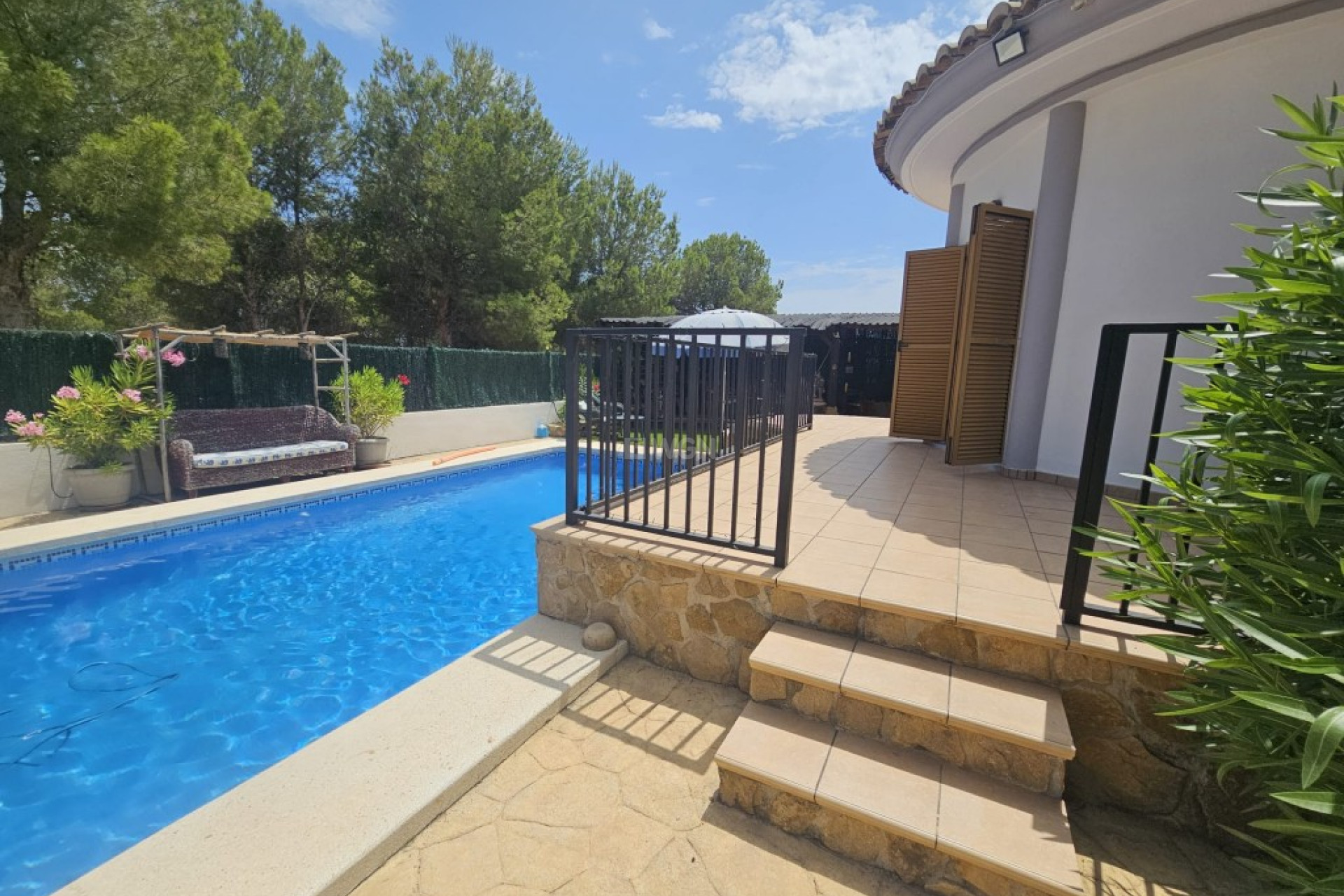 Reventa - Villa - Sierra Cortina - Inland