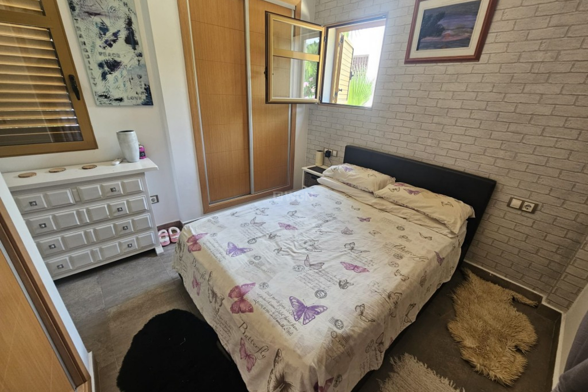 Reventa - Villa - Sierra Cortina - Inland