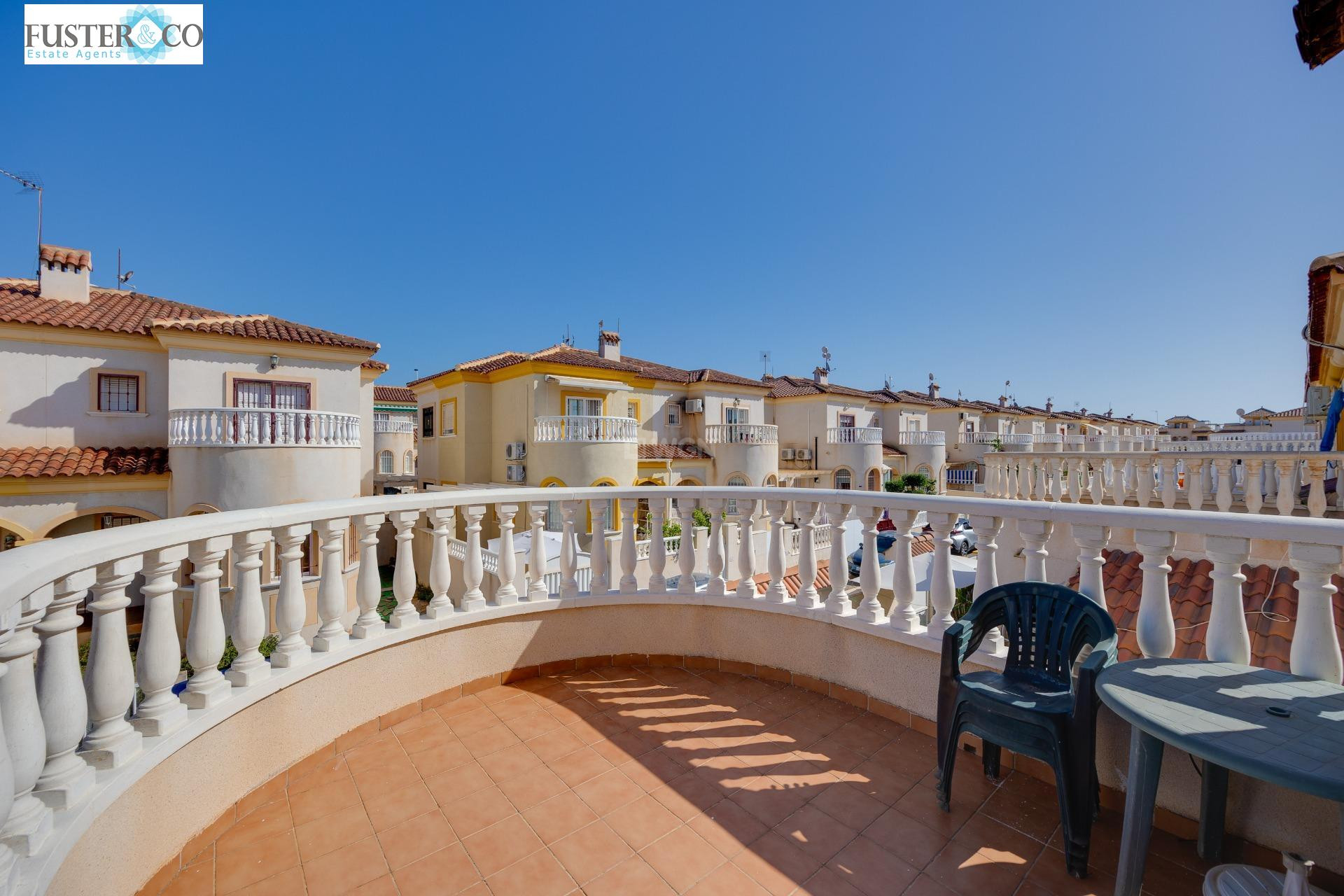 Reventa - Villa - Torrevieja - aguas nuevas