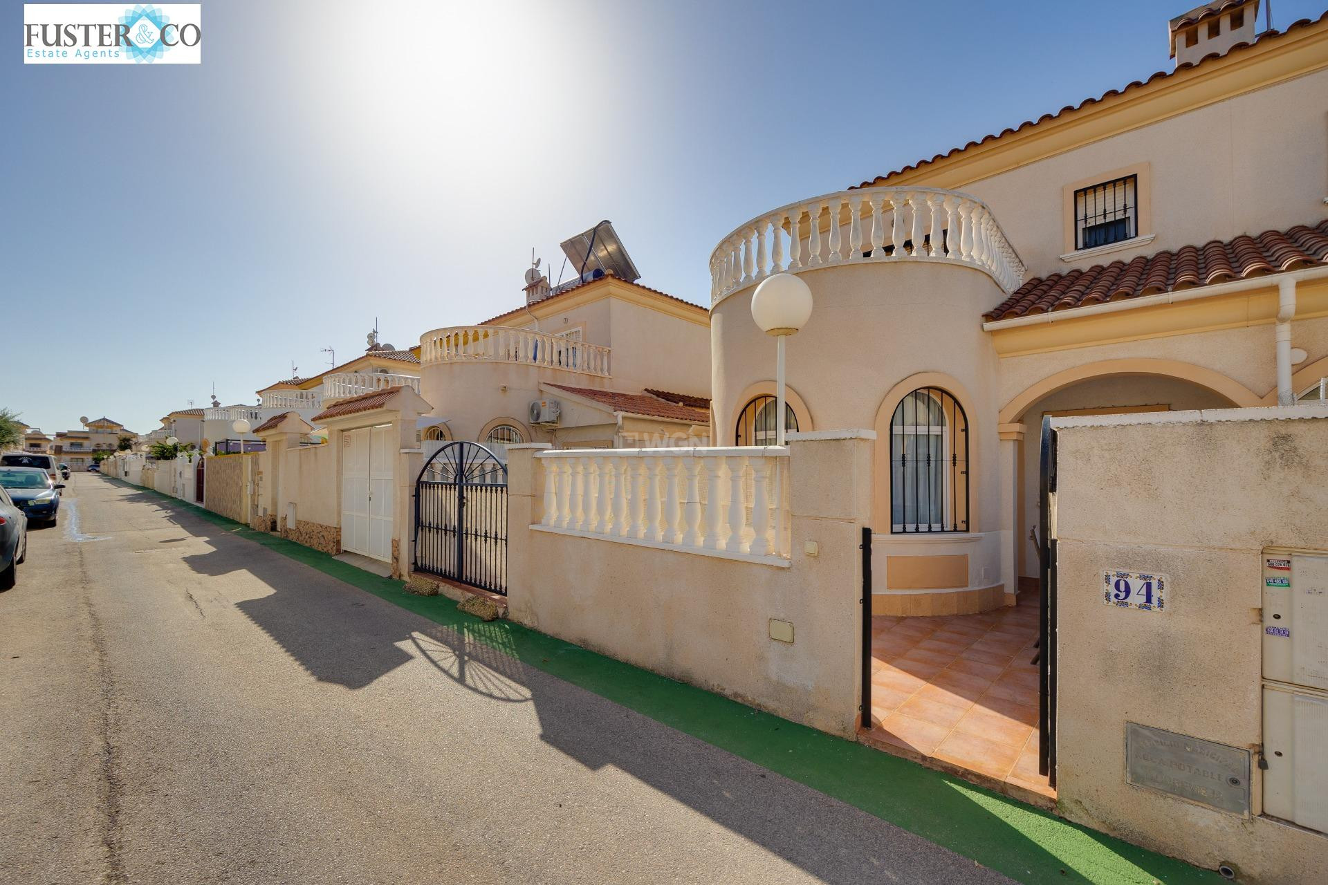 Reventa - Villa - Torrevieja - aguas nuevas
