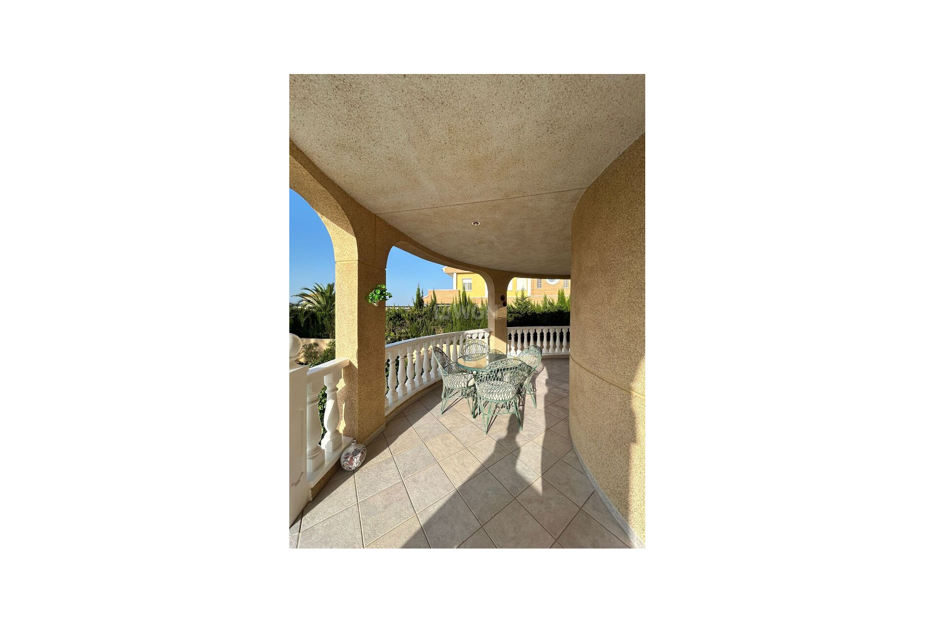Reventa - Villa - Torrevieja - aguas nuevas