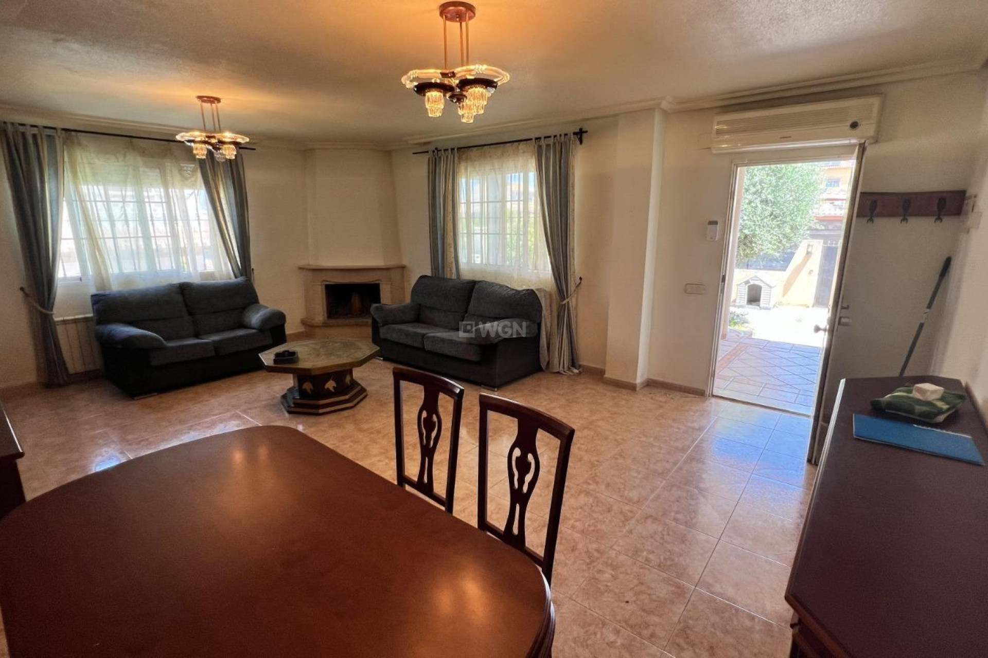 Reventa - Villa - Torrevieja - aguas nuevas