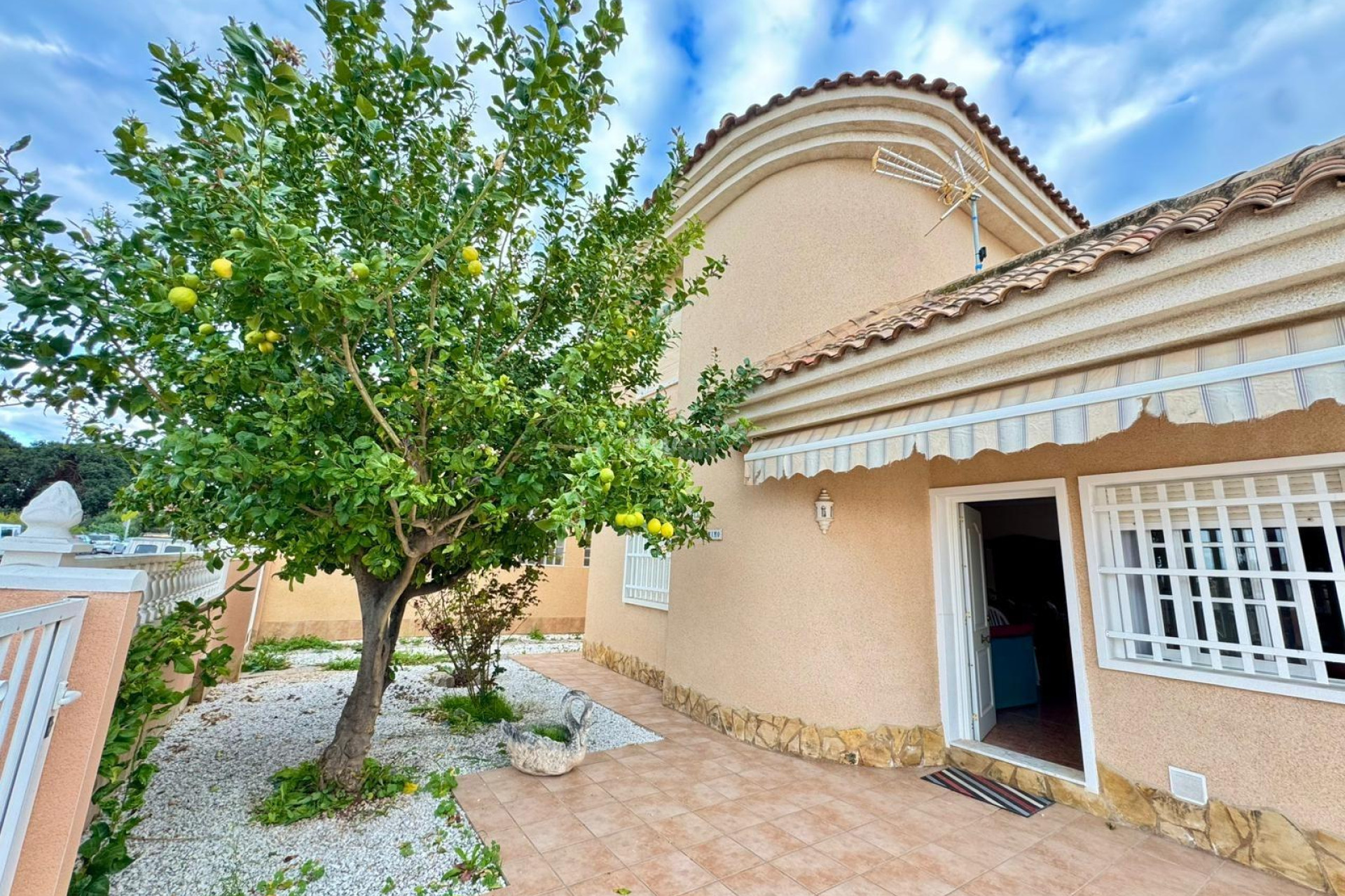 Reventa - Villa - Torrevieja - Costa Blanca