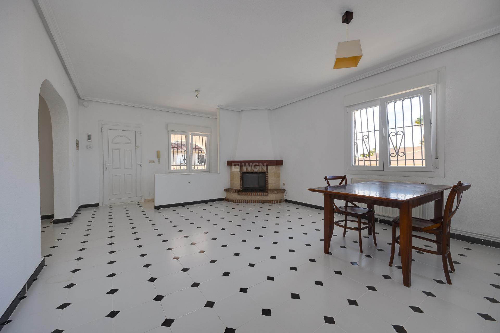 Reventa - Villa - Torrevieja - La Siesta - El Salado - Torreta