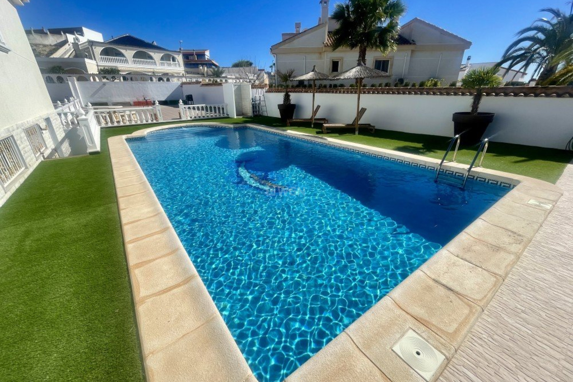 Reventa - Villa - Urb. La Marina - Inland
