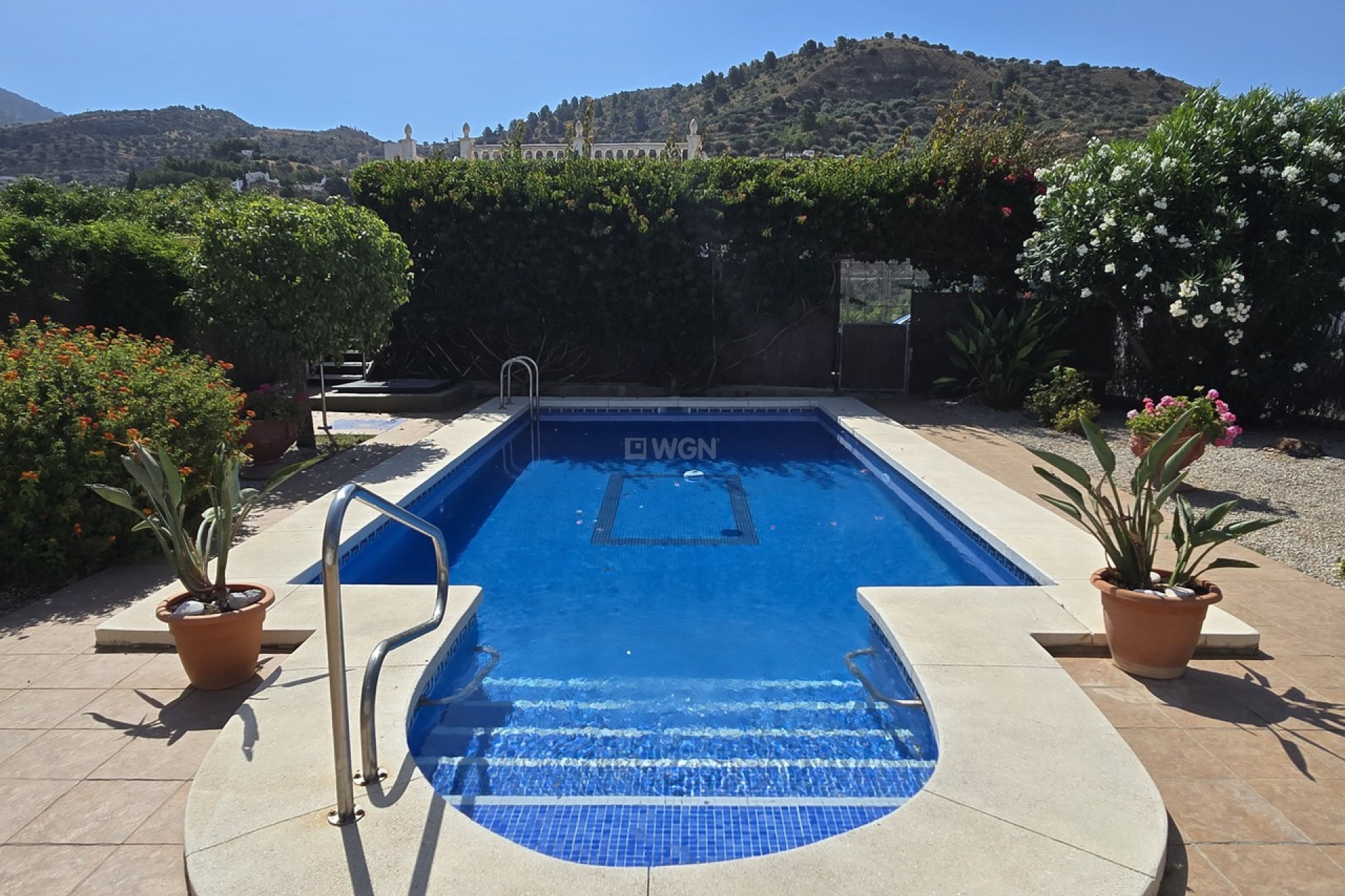 Reventa - Villa - Venta Baja - Inland