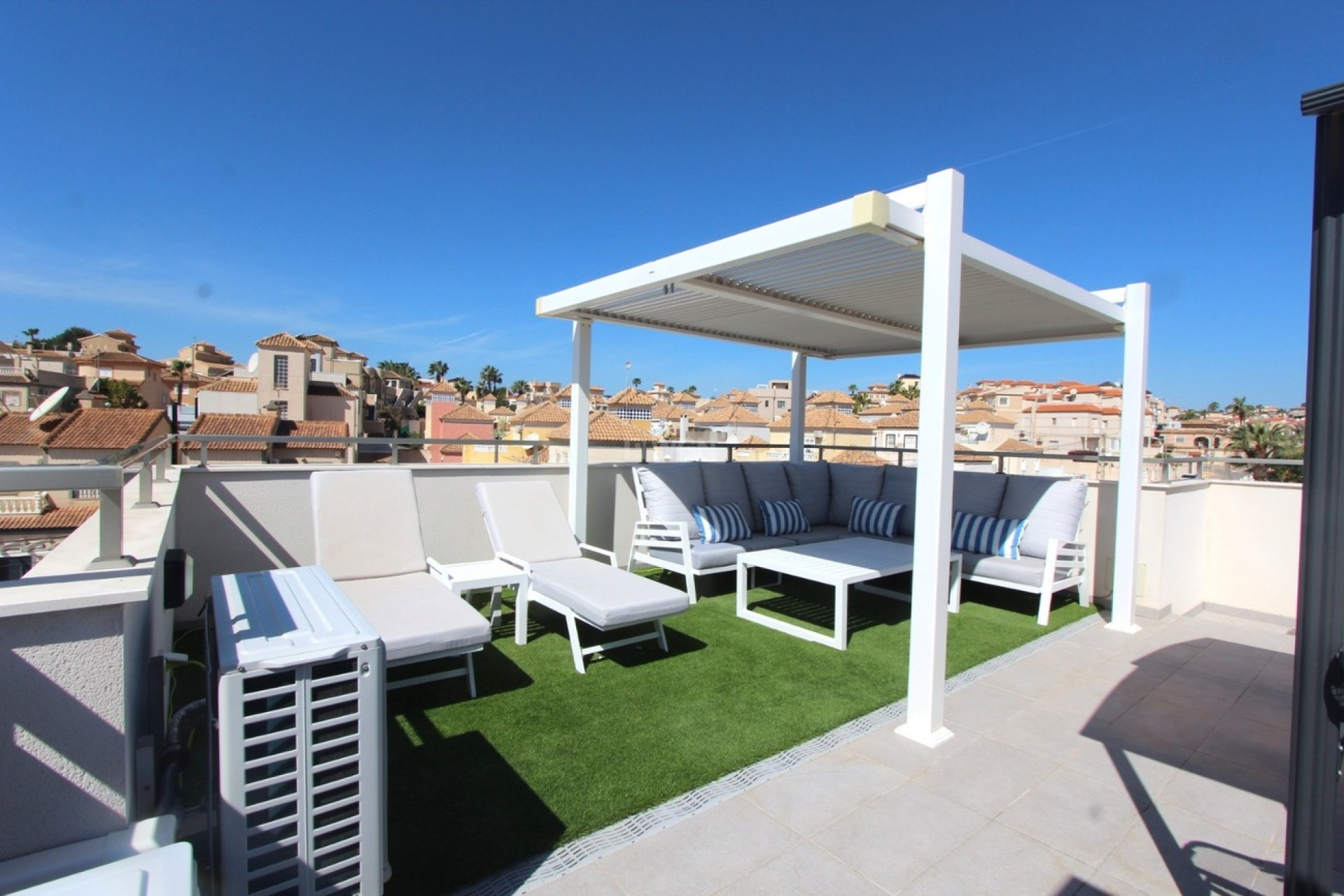 Reventa - Villa - Villamartin - El Galan