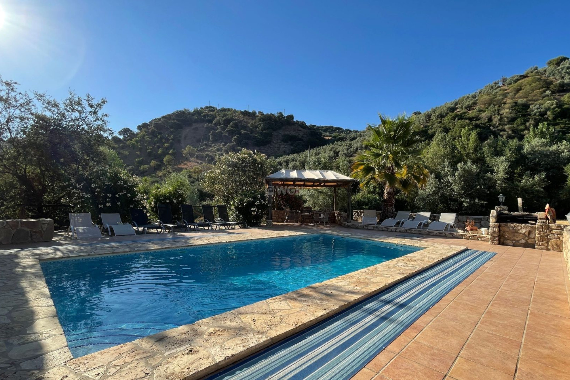 Reventa - Villa - Villanueva de Tapia - Inland