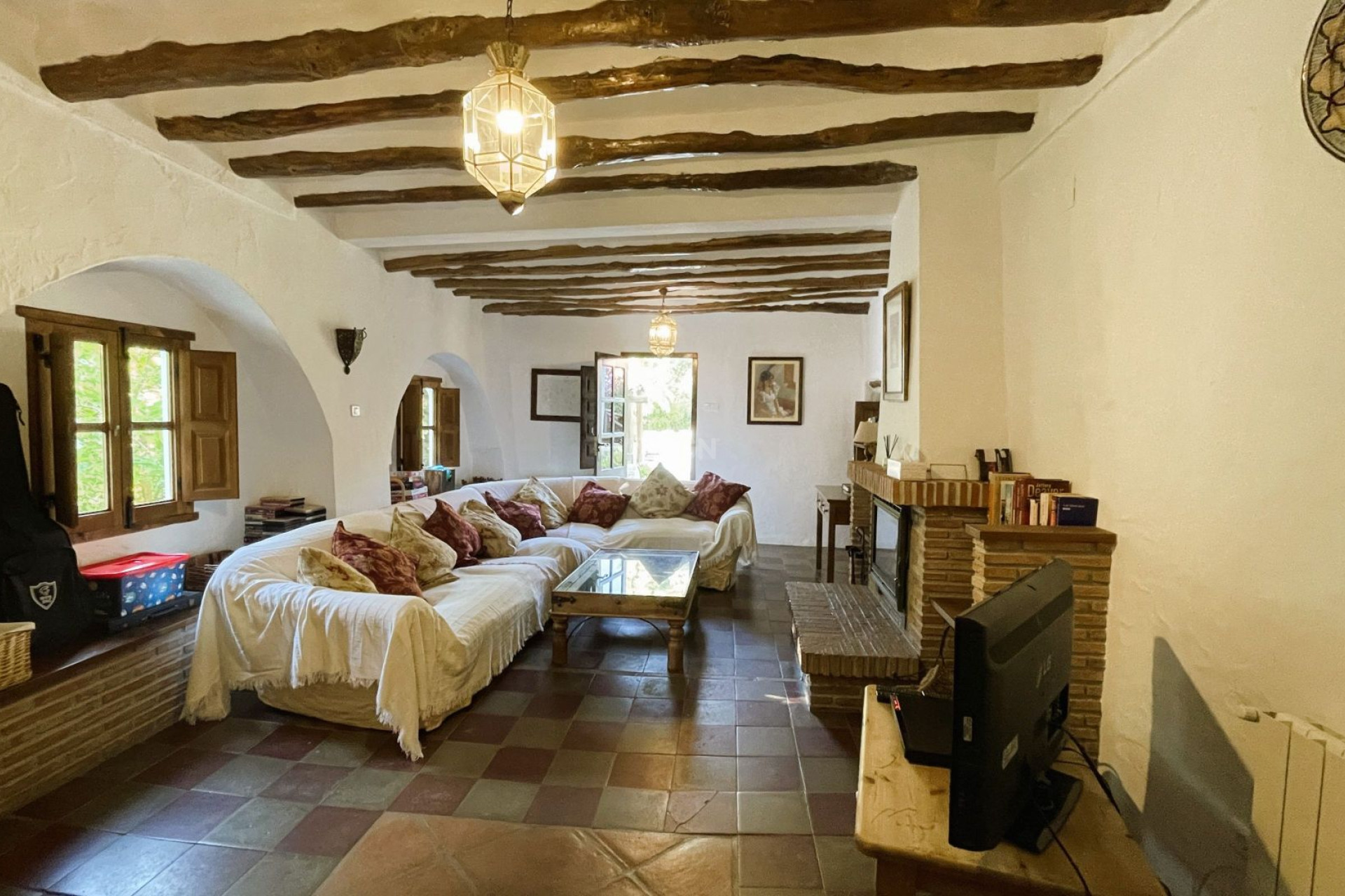 Reventa - Villa - Villanueva de Tapia - Inland