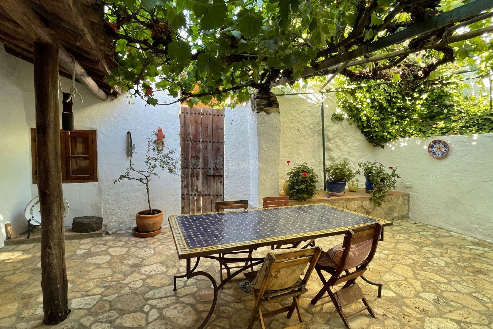 Reventa - Villa - Villanueva de Tapia - Inland