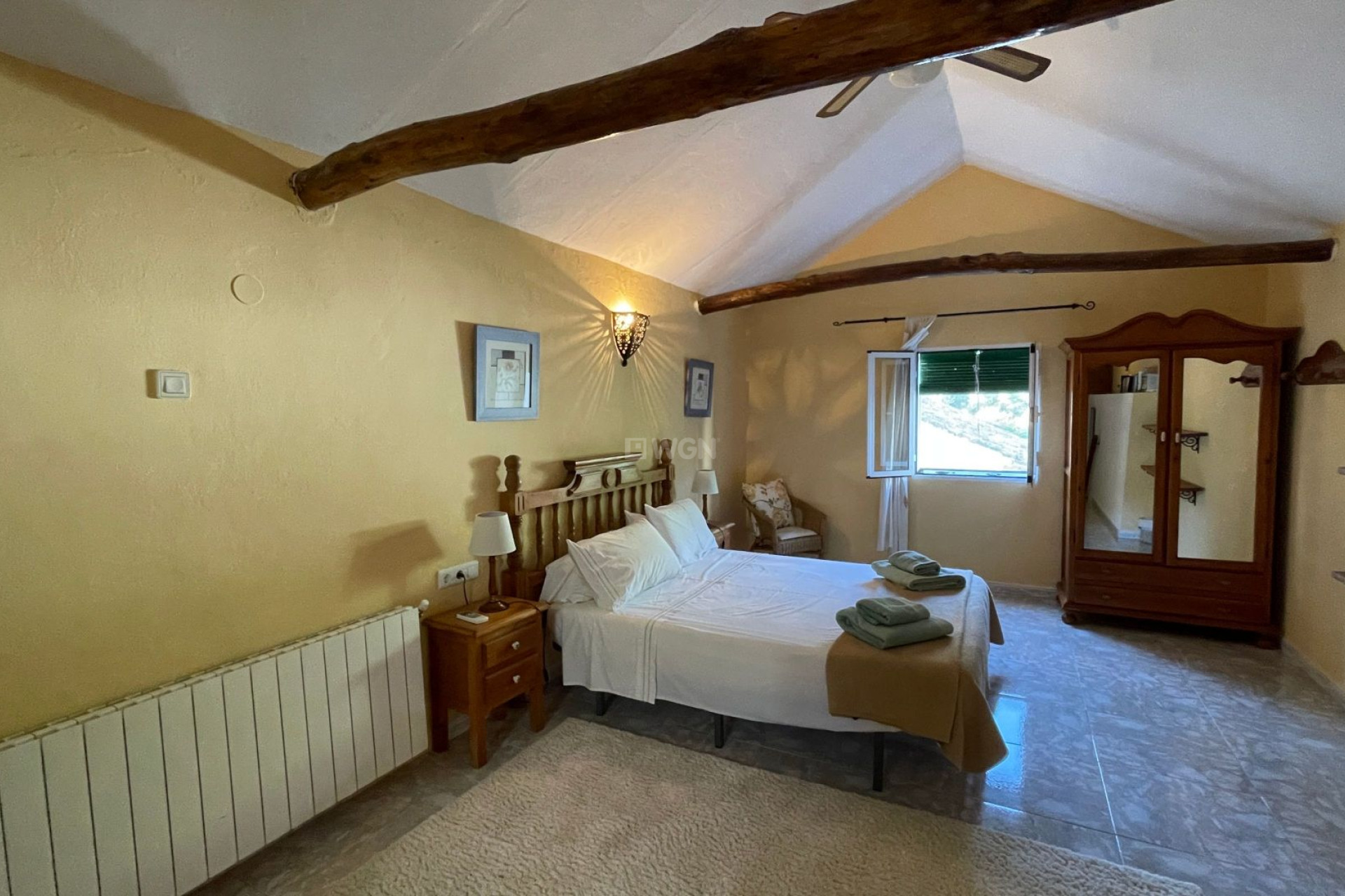 Reventa - Villa - Villanueva de Tapia - Inland