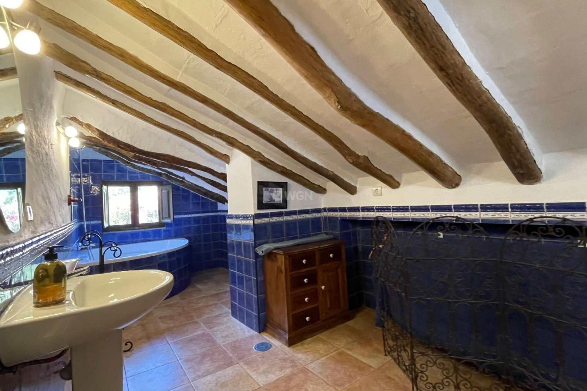 Reventa - Villa - Villanueva de Tapia - Inland