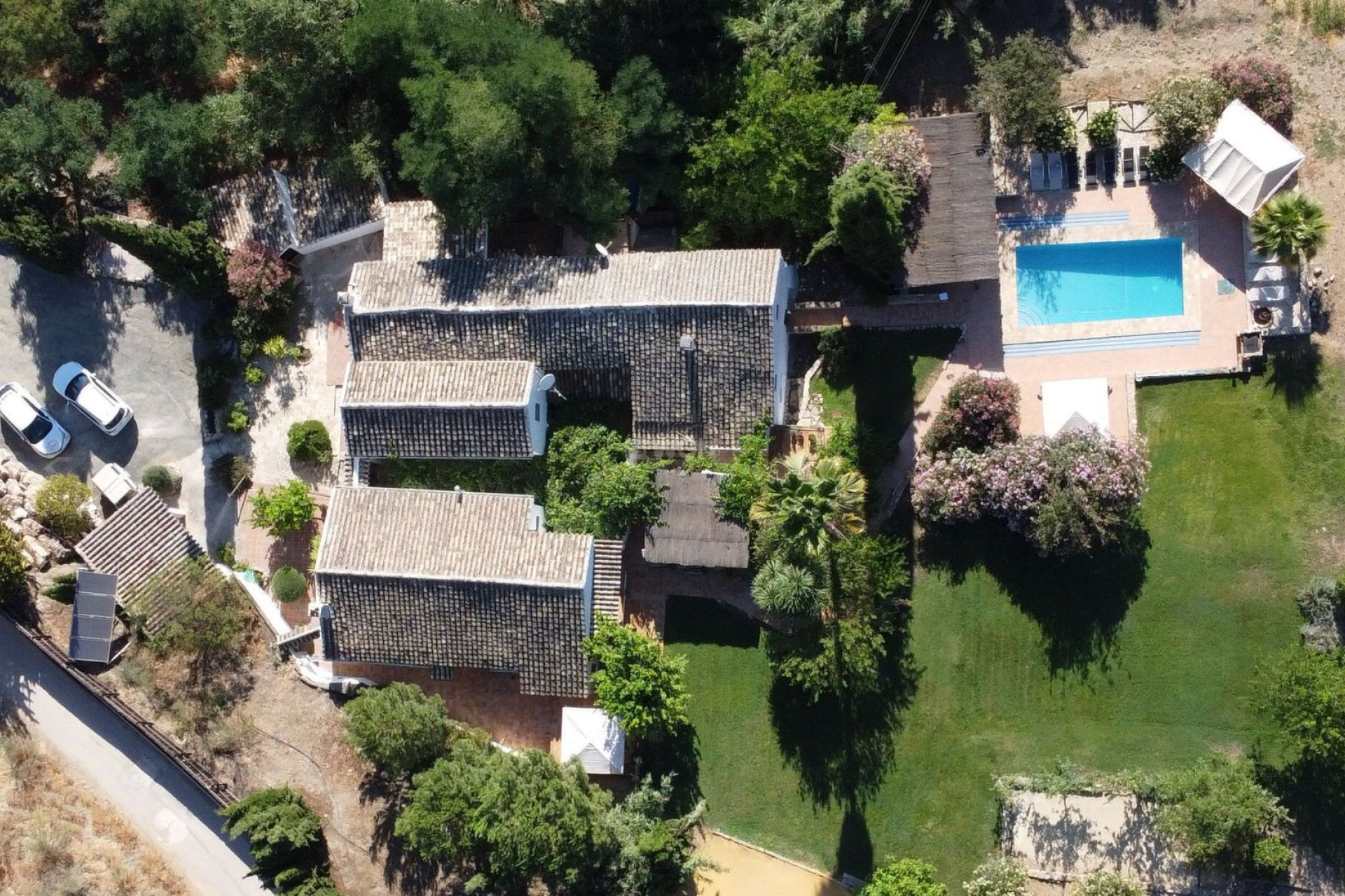 Reventa - Villa - Villanueva de Tapia - Inland