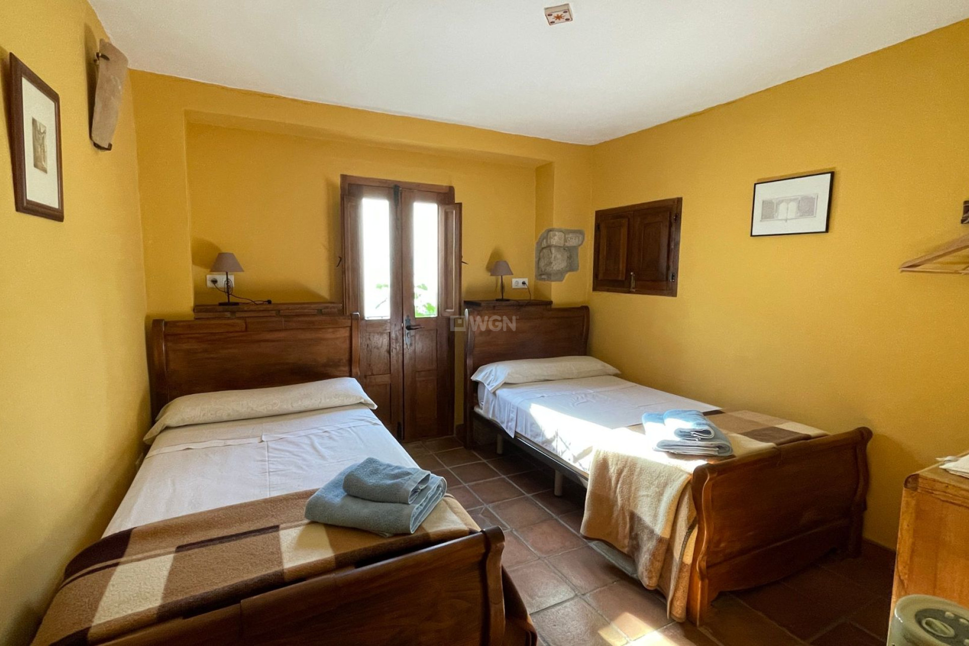 Reventa - Villa - Villanueva de Tapia - Inland